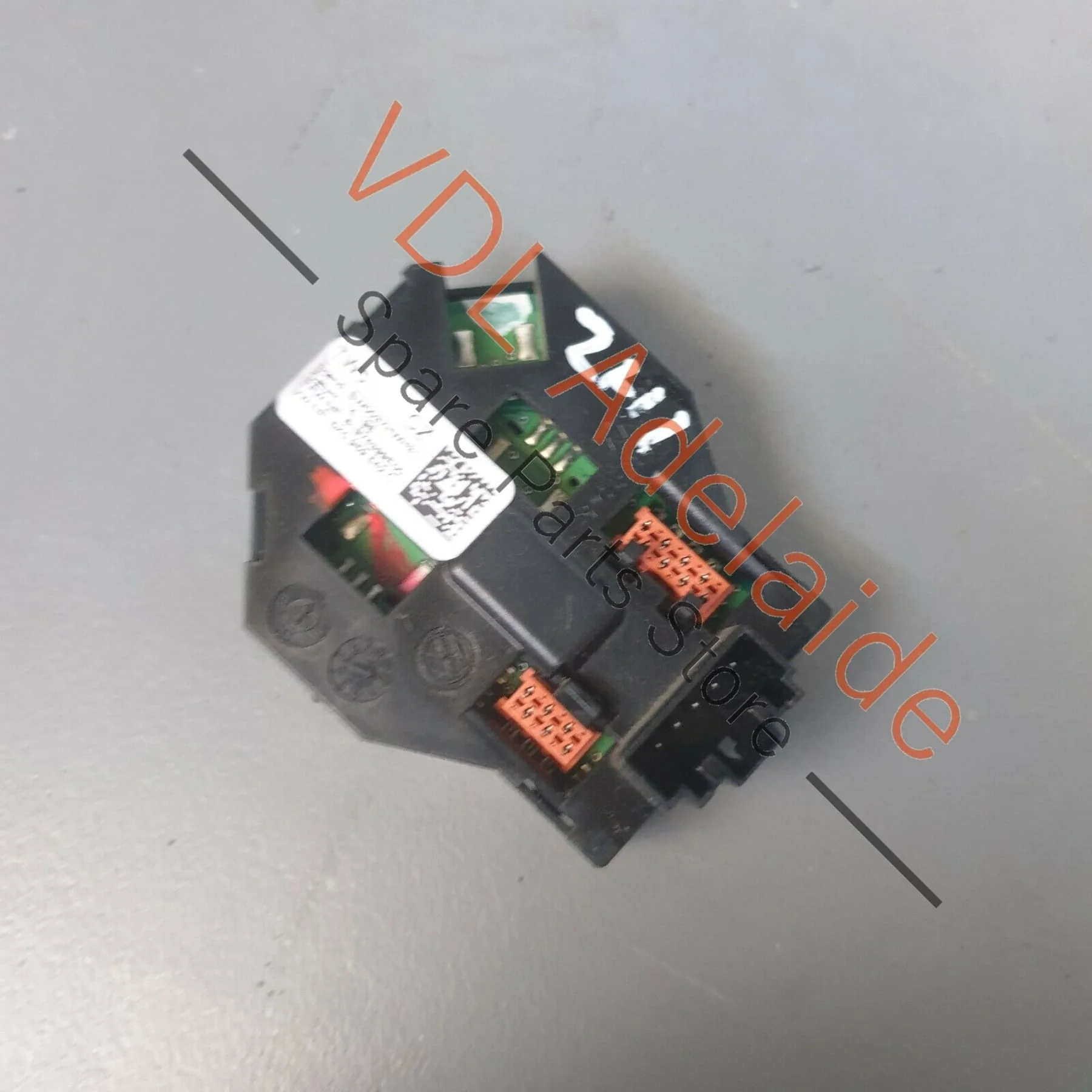 Volkswagen VW Amarok 2H Multifunction Steering Wheel Control Unit 5K0959542C