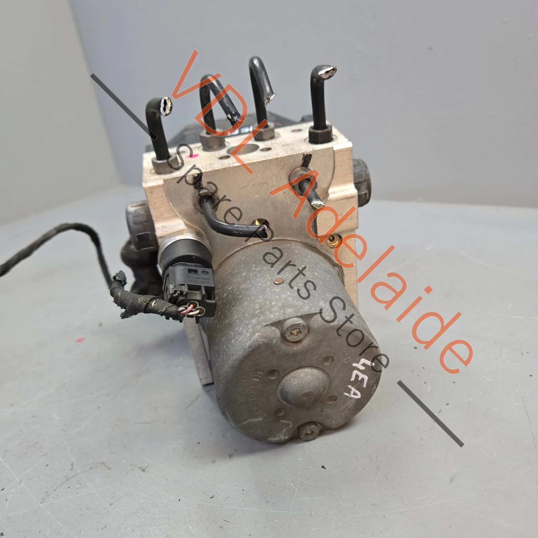 Audi A8 D3 4E S8 5.2 V10 ABS Brake Pump Module 4E0614517CS - Image 3