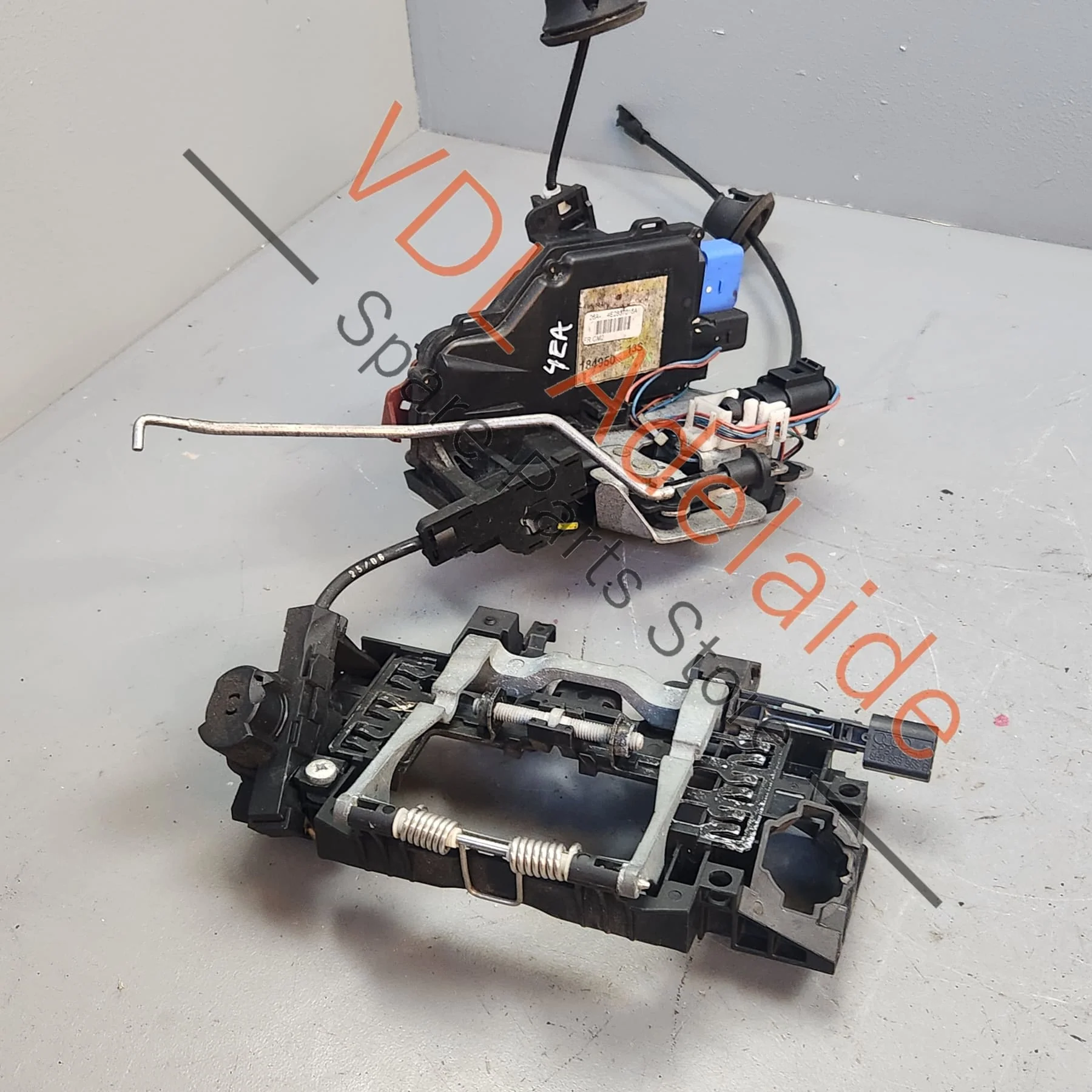 Audi A8 D3 Front Right Door Lock Actuator 4E2837016A