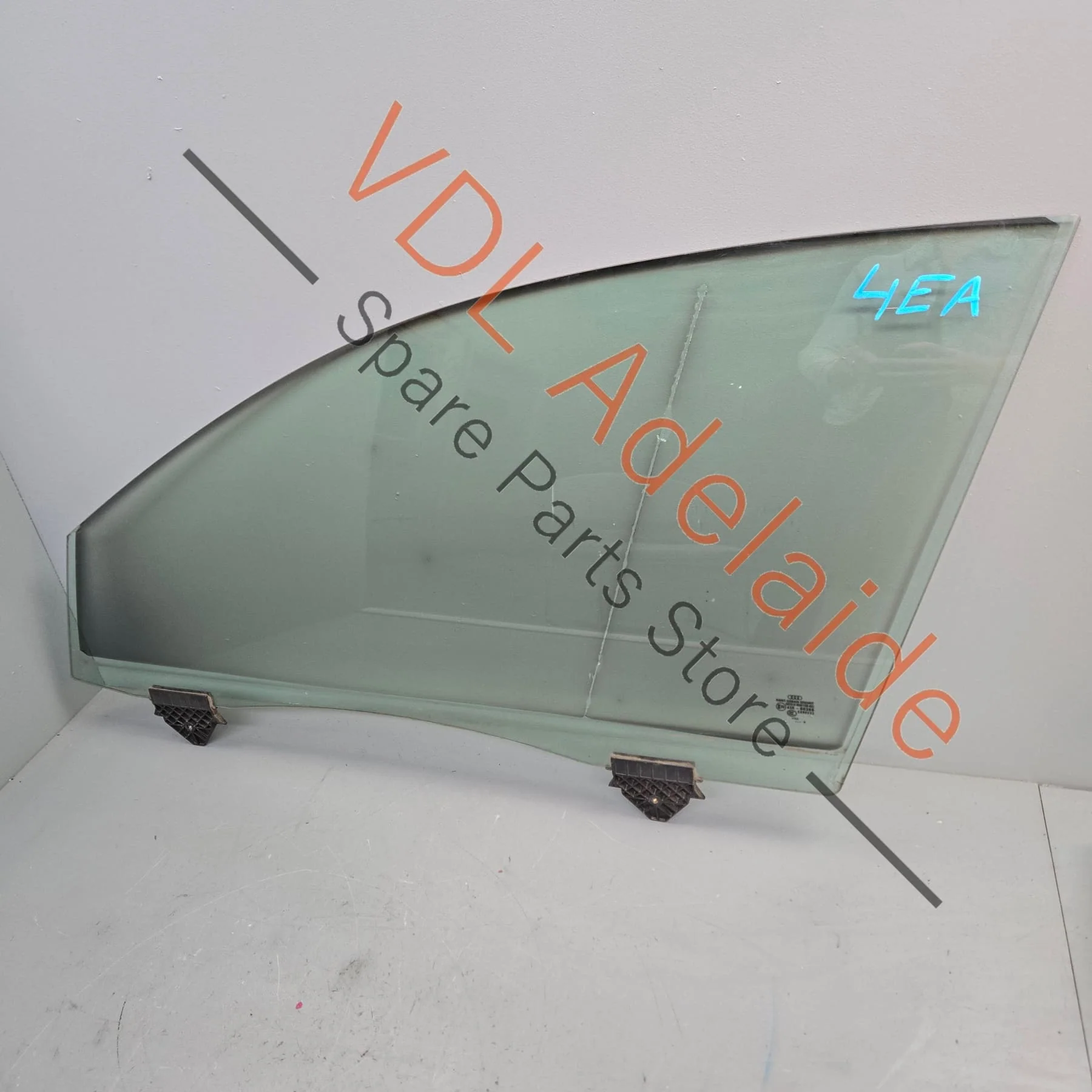 Audi A8 D3 4E D3 Left Front Door Glass Anti-intrusion 4E0845021G