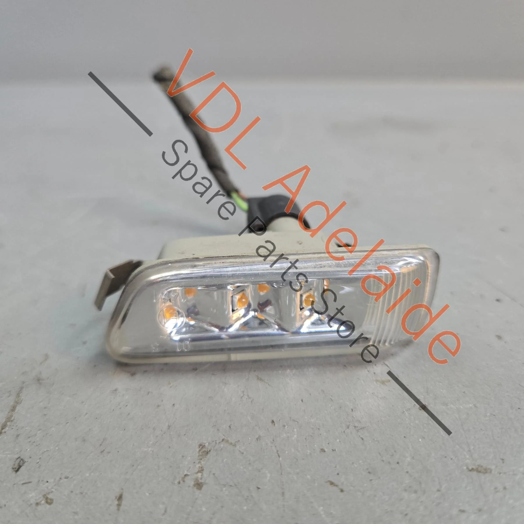 Audi A8 S8 Right Turn Signal Blinker Flasher 4E0949128