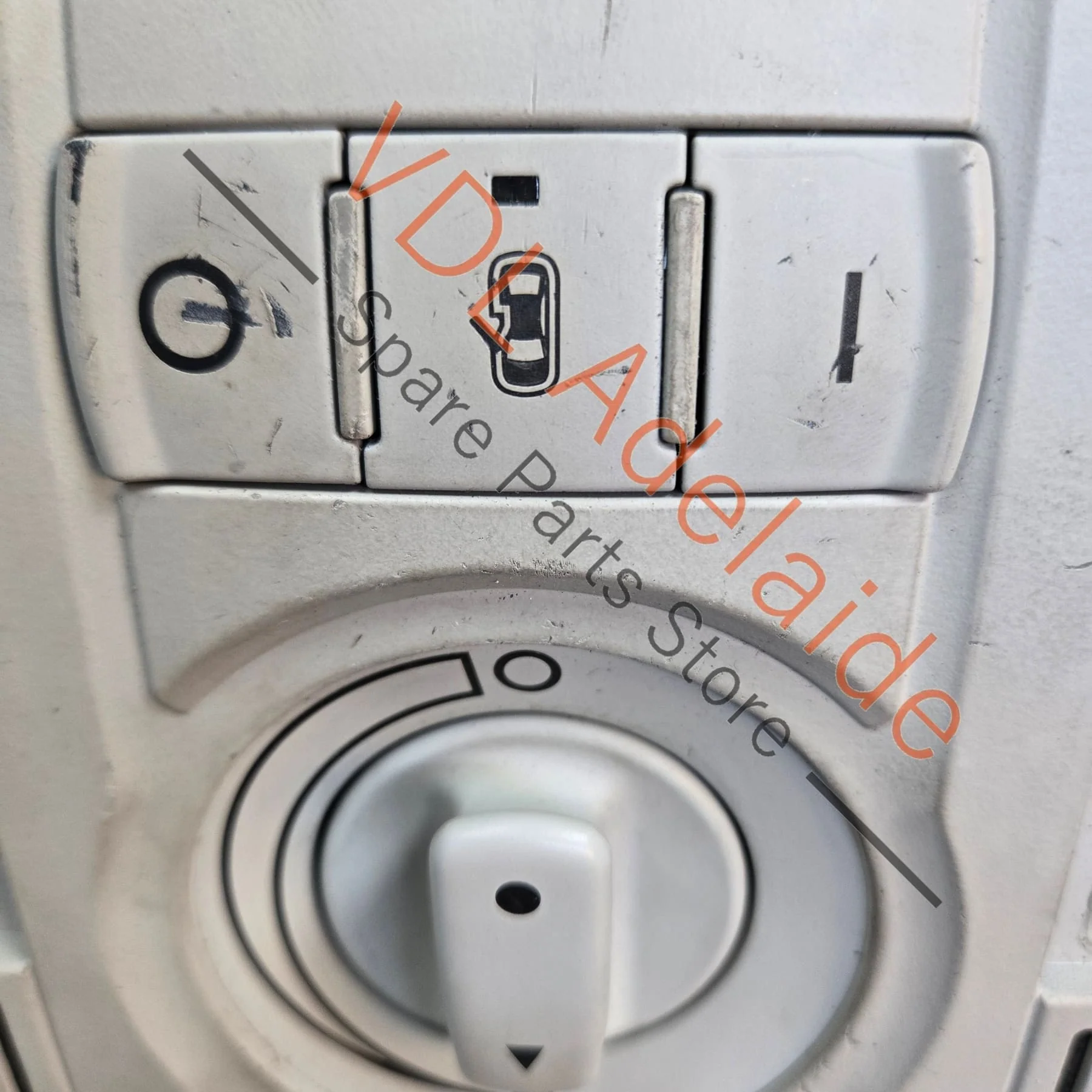 Audi A8 S8 Interior Dome Light for cars with Rear Blind and Sunroof 4E0947111AC 9NQ 4E0947137C 4E0947139AM - Image 2