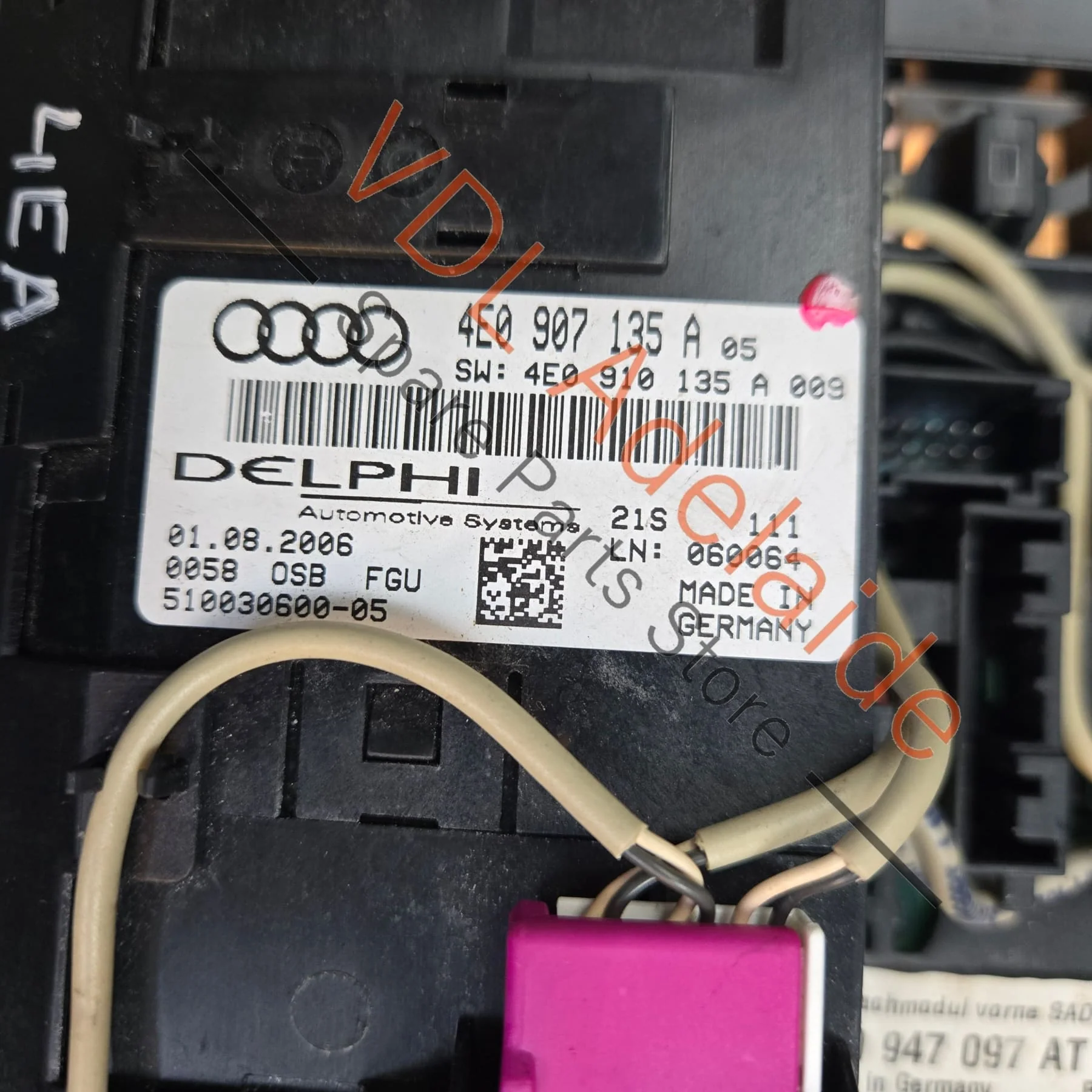 Audi A8 S8 Interior Dome Light for cars with Rear Blind and Sunroof 4E0947111AC 9NQ 4E0947137C 4E0947139AM - Image 8