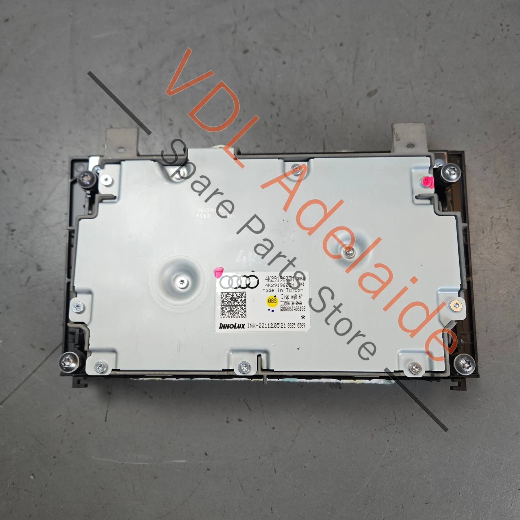 Audi 4K C8 RS7 A7 RS6 S6 8.6in Lower Centre Display Screen with soft touch 4K2919603M - Image 5