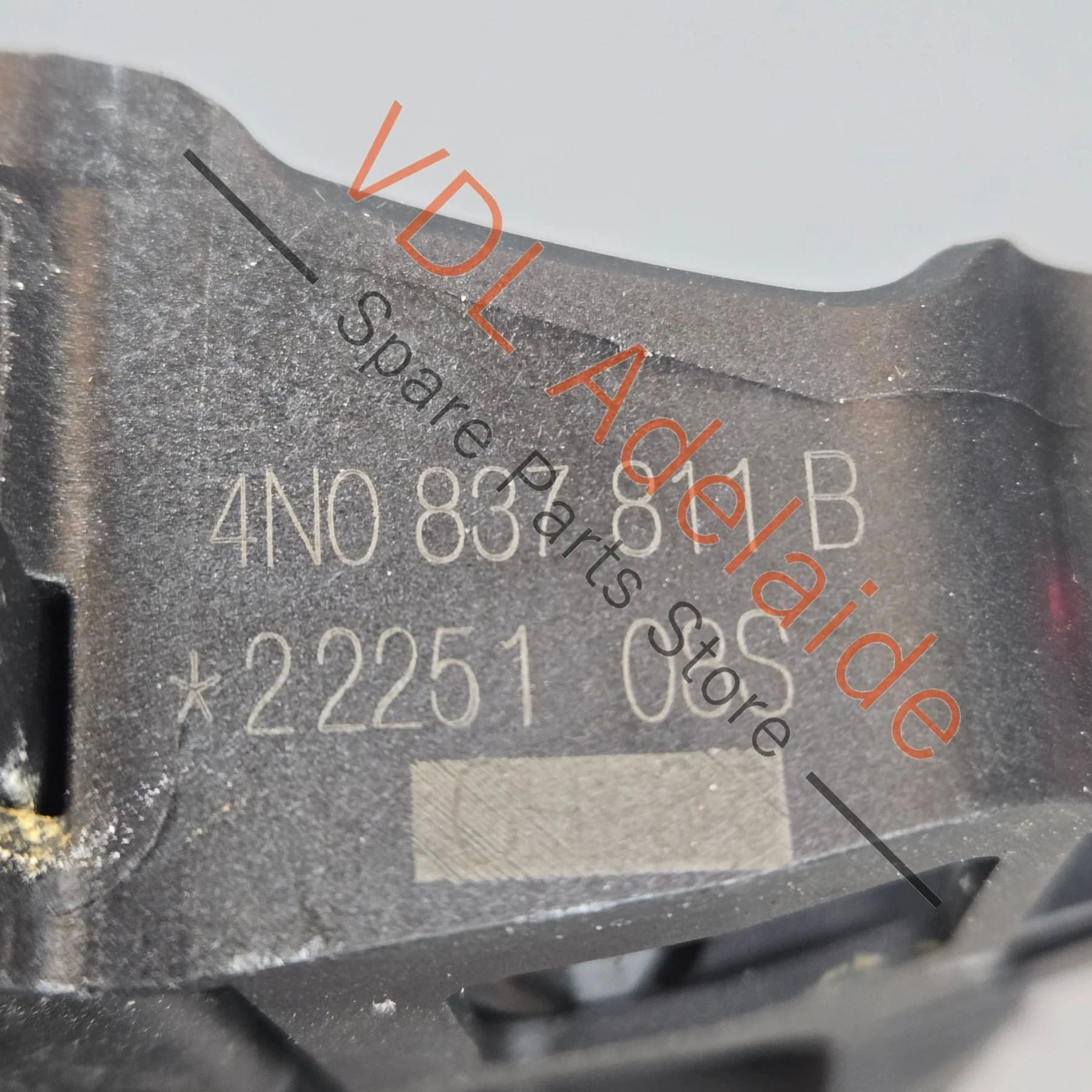 Audi Left Side Door Handle with Keyless Sensor 4N0927753 4N0837207A GRU 4N0837811B - Image 4