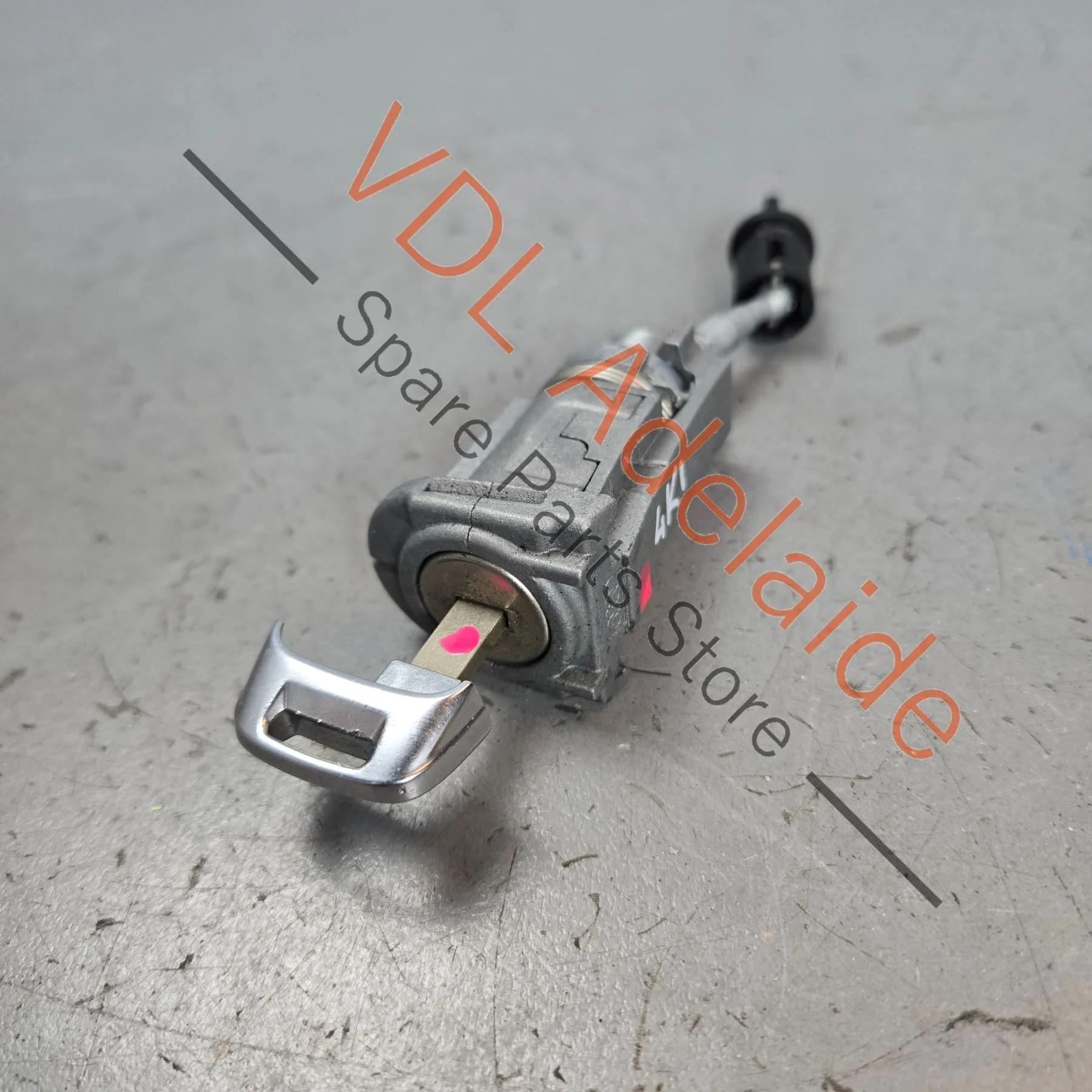 Audi Drivers Door Lock Barrel and matching blade key 107837168FH