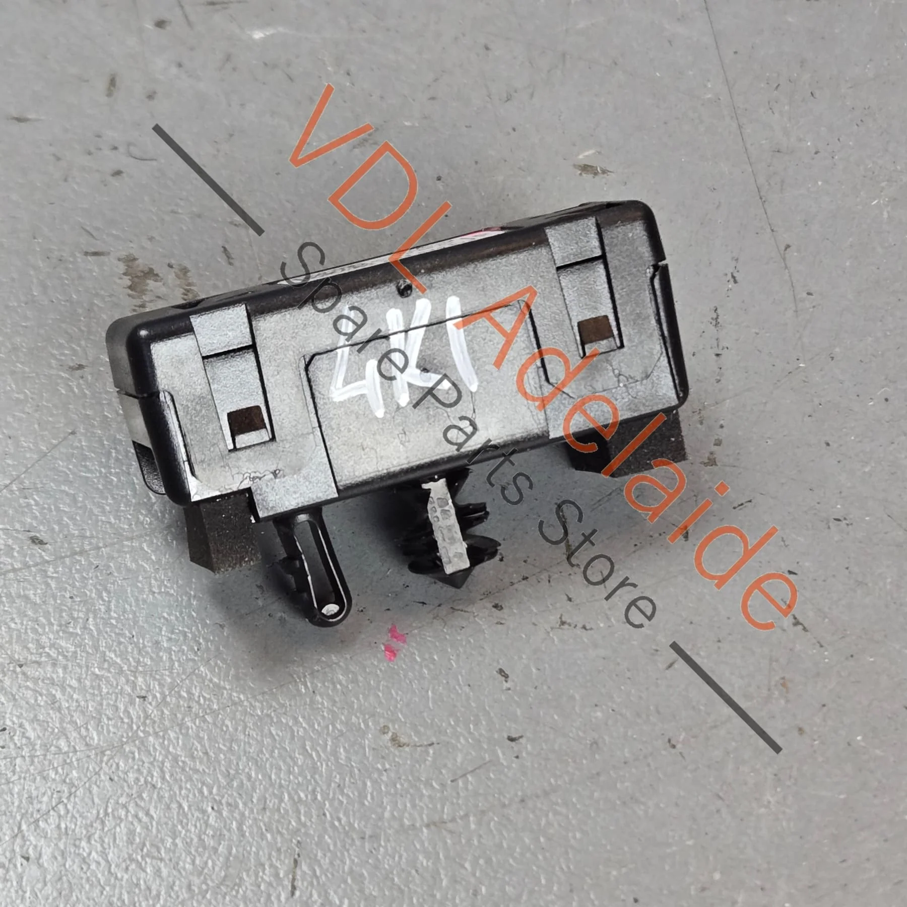 Audi Antenna Amplifier Aerial Module Control Unit 5B4035510 - Image 3