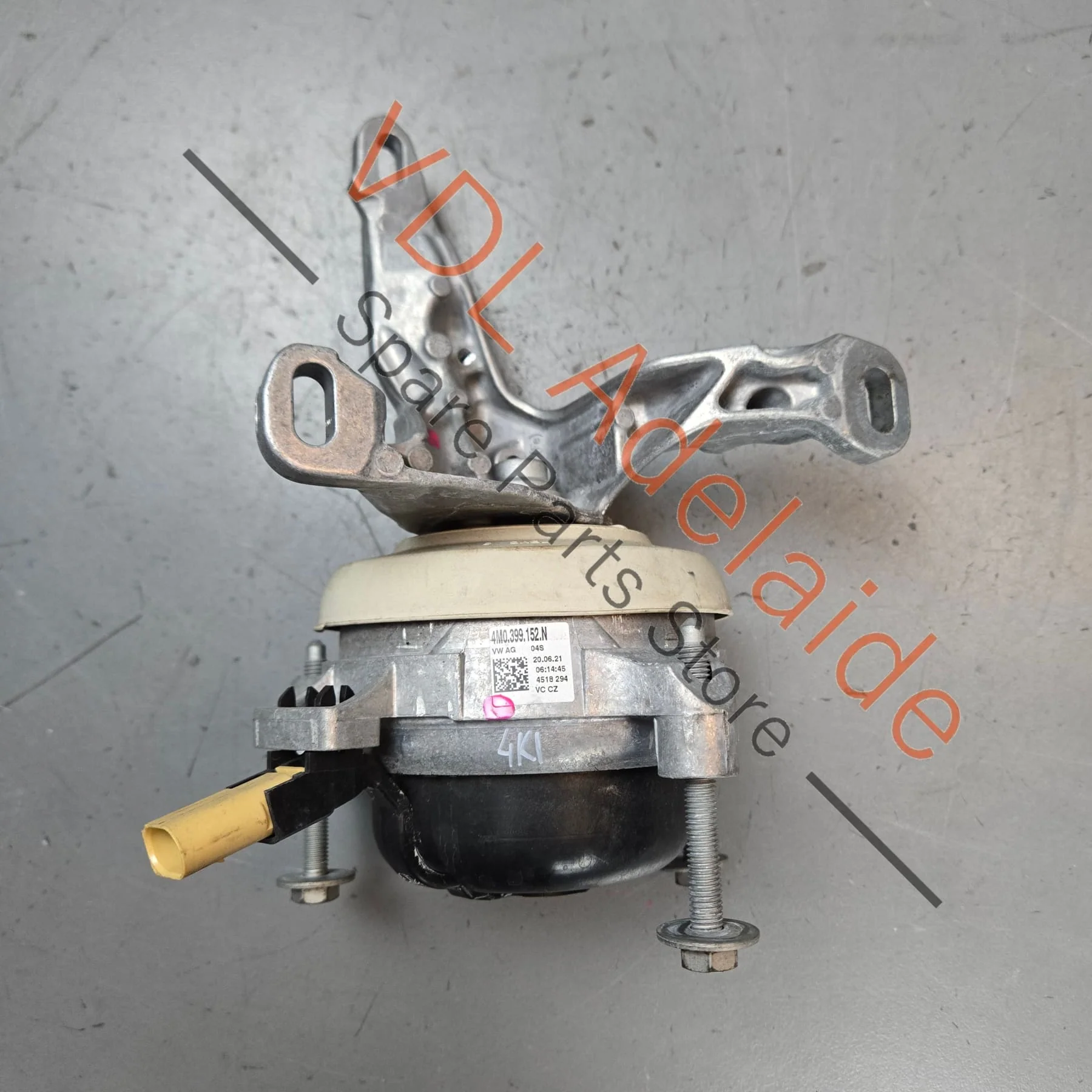 Audi RS7 Gearbox Mount Mounting Bush Right 4M0399152N