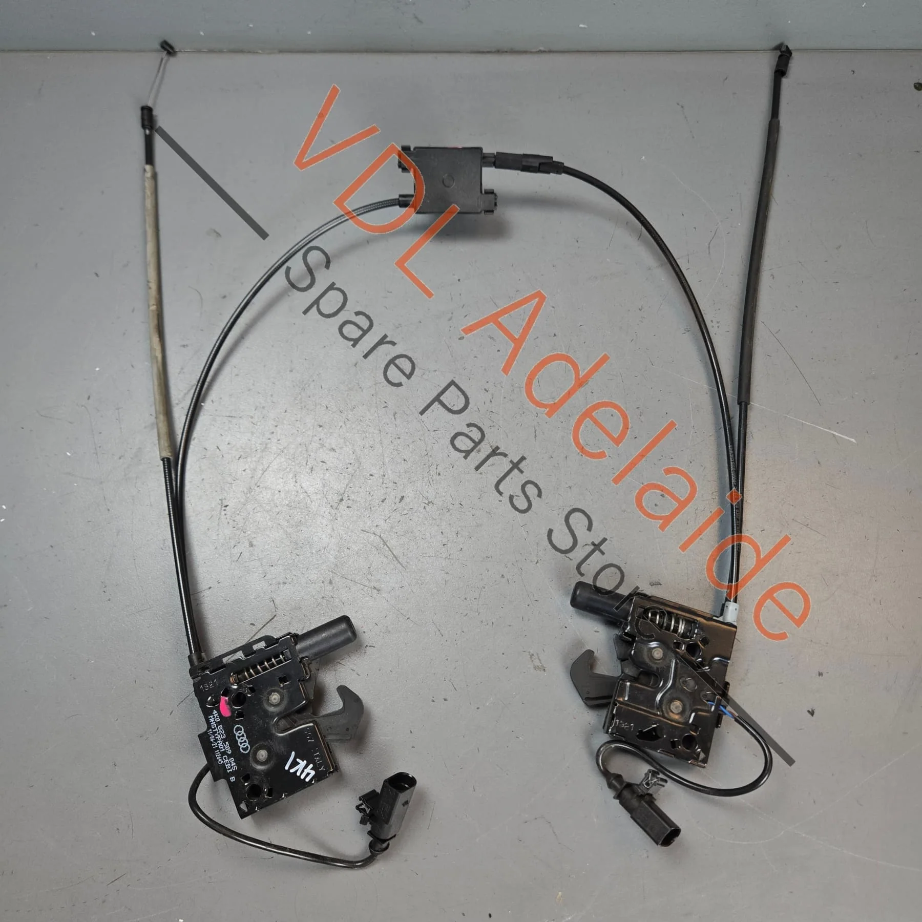 Audi A6 A7 Dual Bonnet Catch Lid Lock 4K0823509A