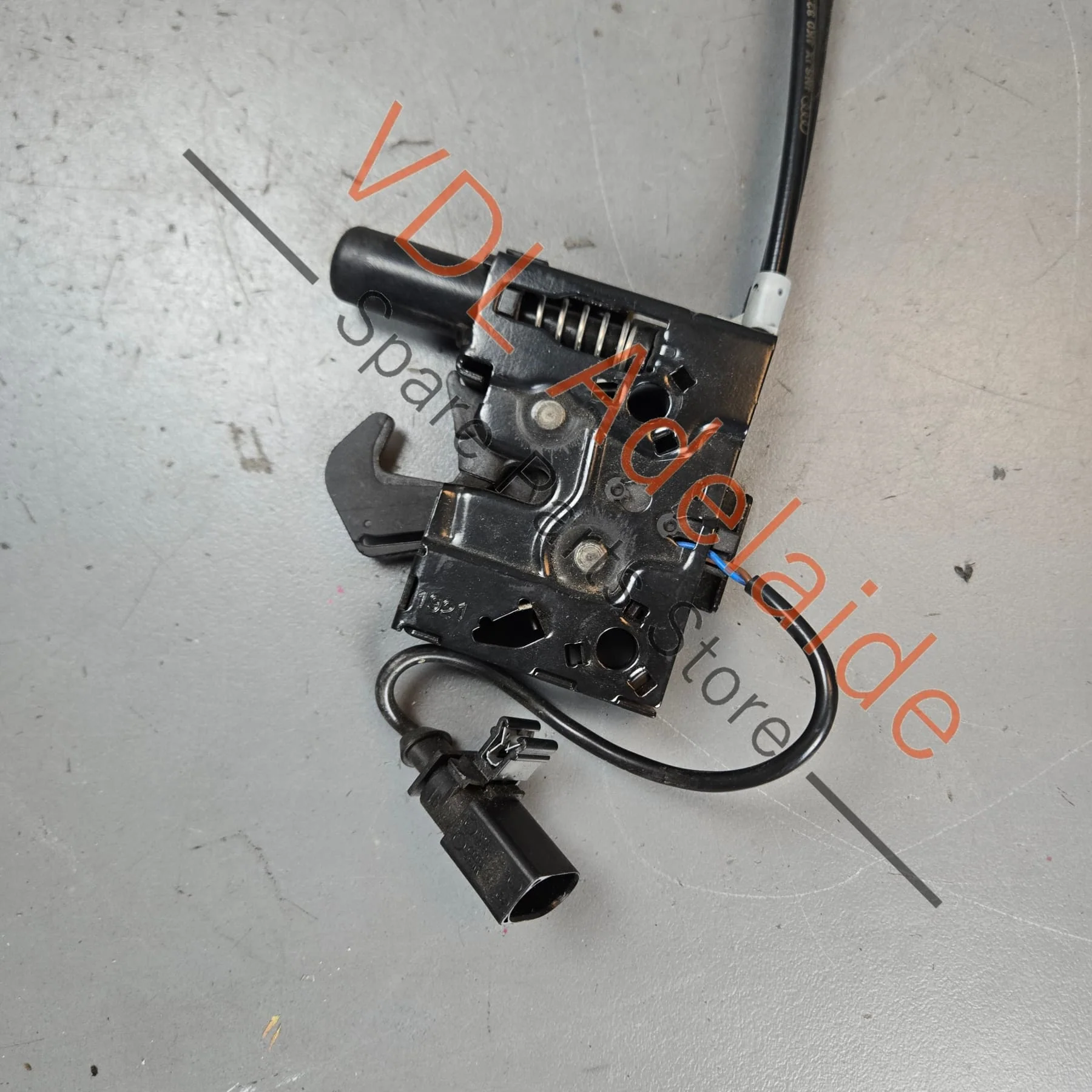 Audi A6 A7 Dual Bonnet Catch Lid Lock 4K0823509A - Image 3