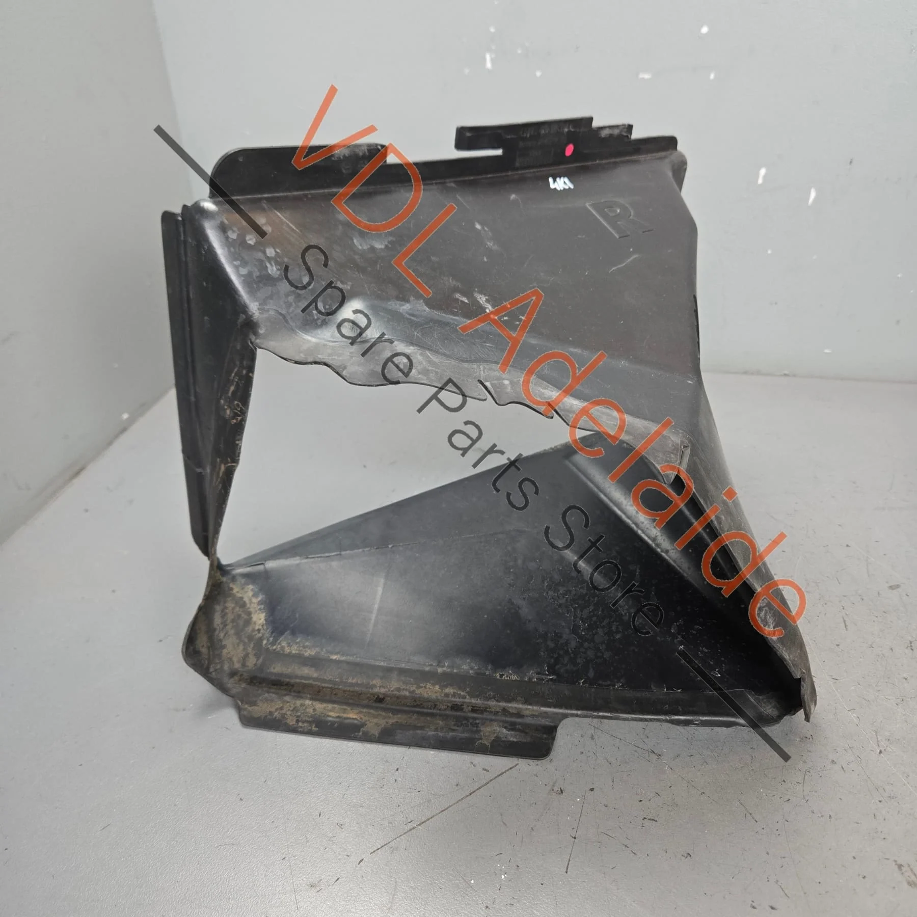 Audi RS7 Front Right Intercooler Air Duct Guile 4K8121334K - Image 3