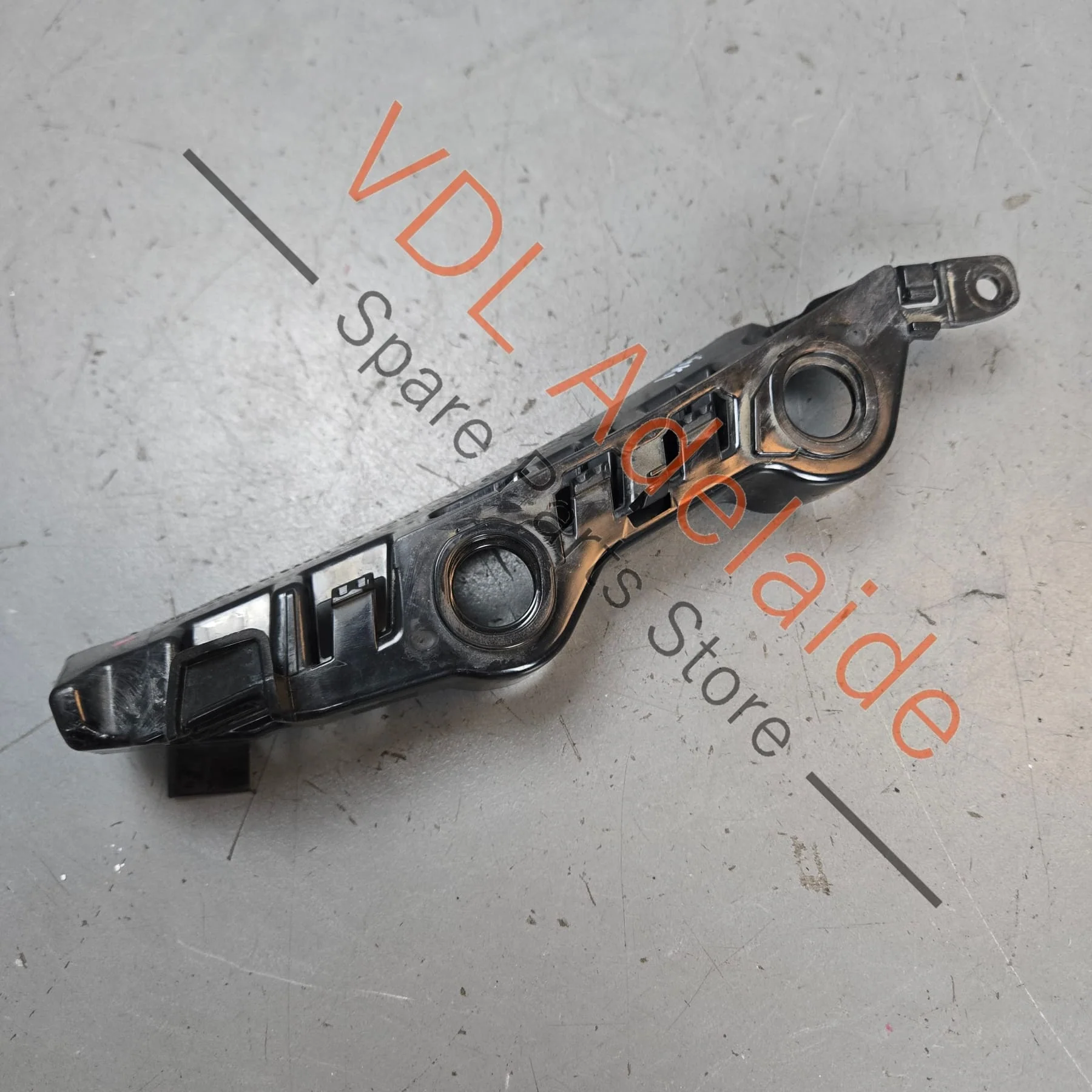 Audi RS7 Front Right Fender Bumper Bracket Guide 4K8807284A