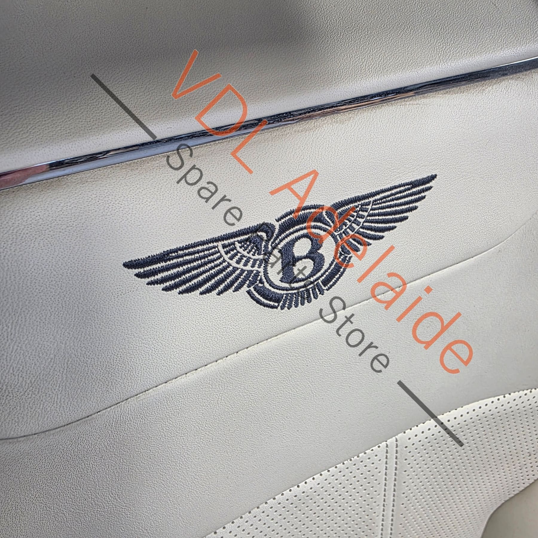 Bentley Bentayga Set of Cream Leather Seats 'Linen' with Contrast Stitching Logo - Image 3