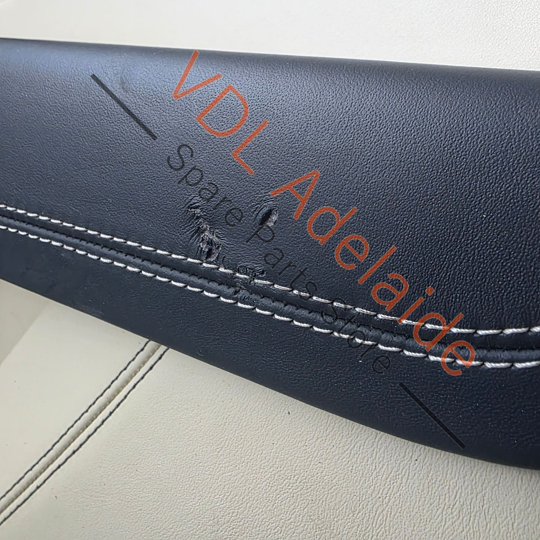 Bentley Bentayga Set of Door Trim Leather Hyde Colour Linen / Imperial Blue - Image 13