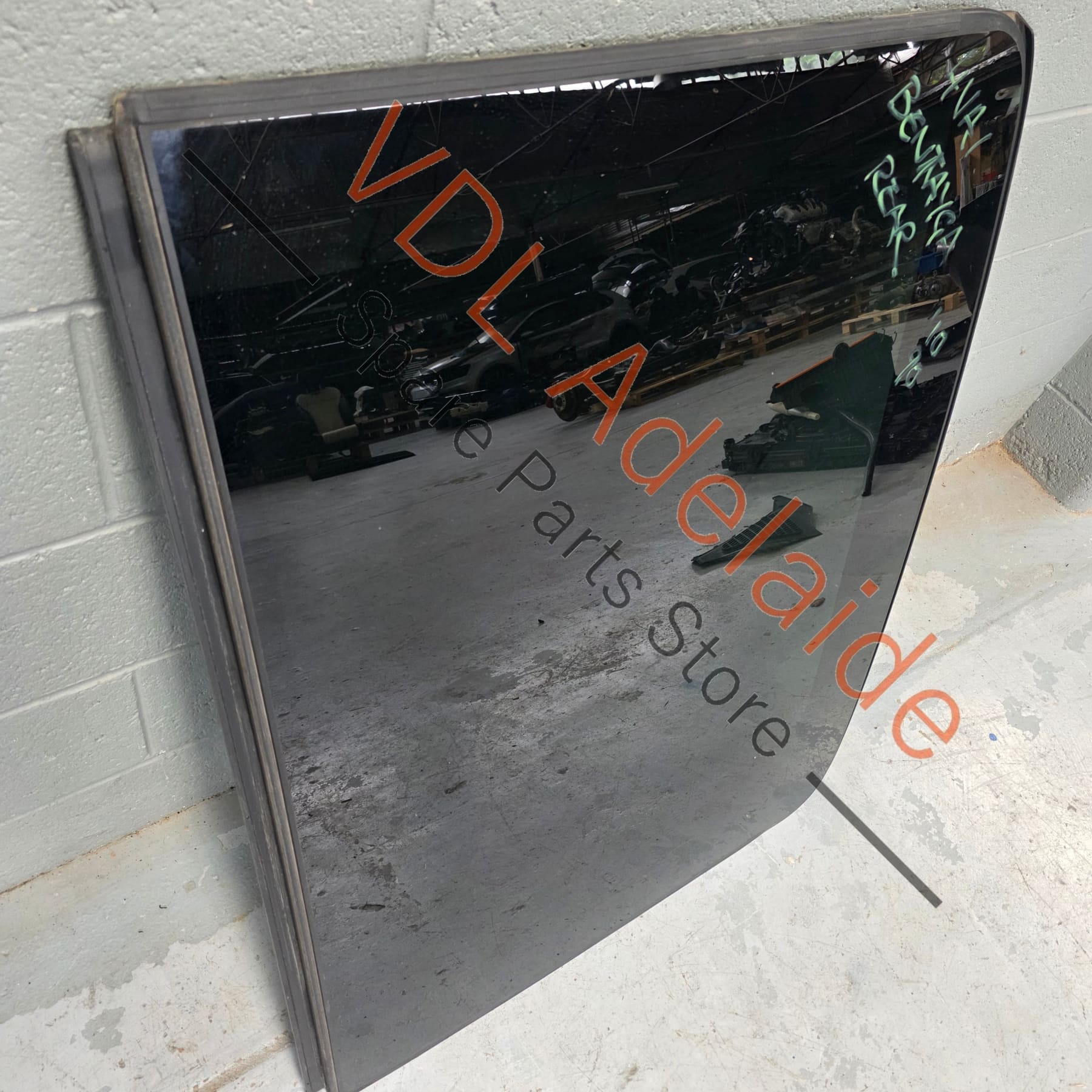 Audi Q7 Bentley Bentayga Panoramic Glass Roof Rear 4M0877056D 4M0877056B - Image 3