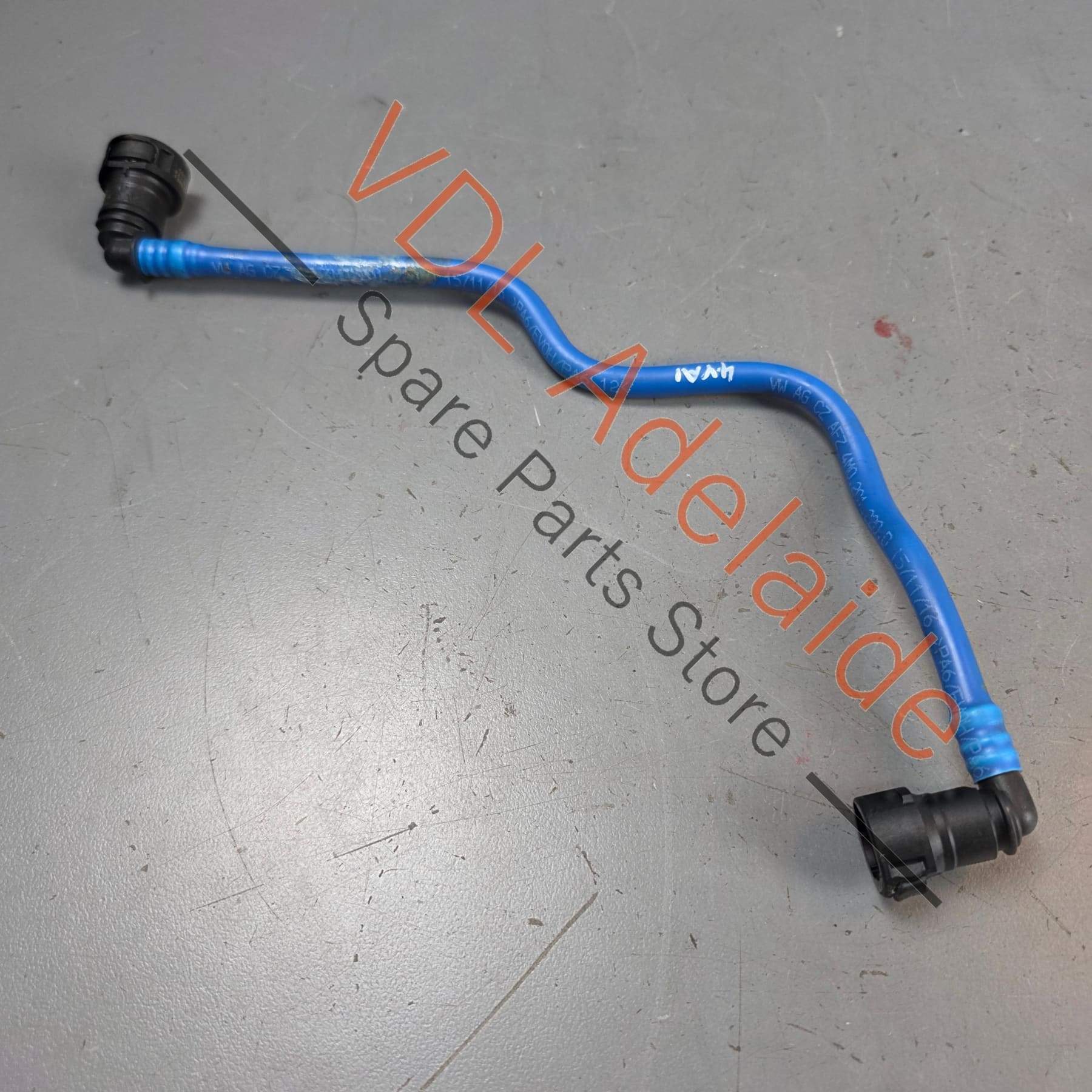 Audi Q7 4M Fuel Feed Line 4M0201220D Touareg Bentayga Cayenne