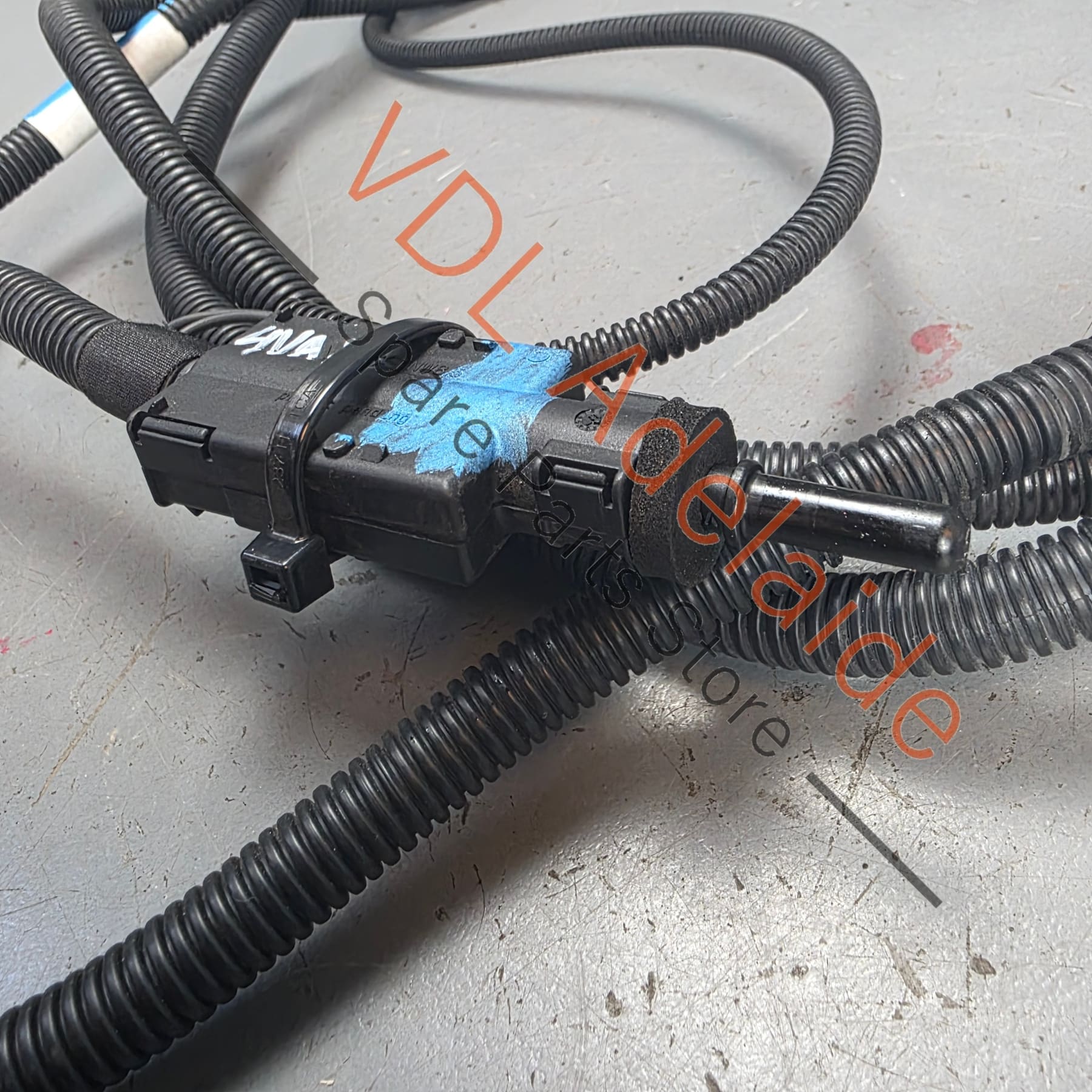 Bentley Bentayga Transfer Pipe Hose Line for Adblue FRONT 4M0131961B 4M0131961A - Image 6