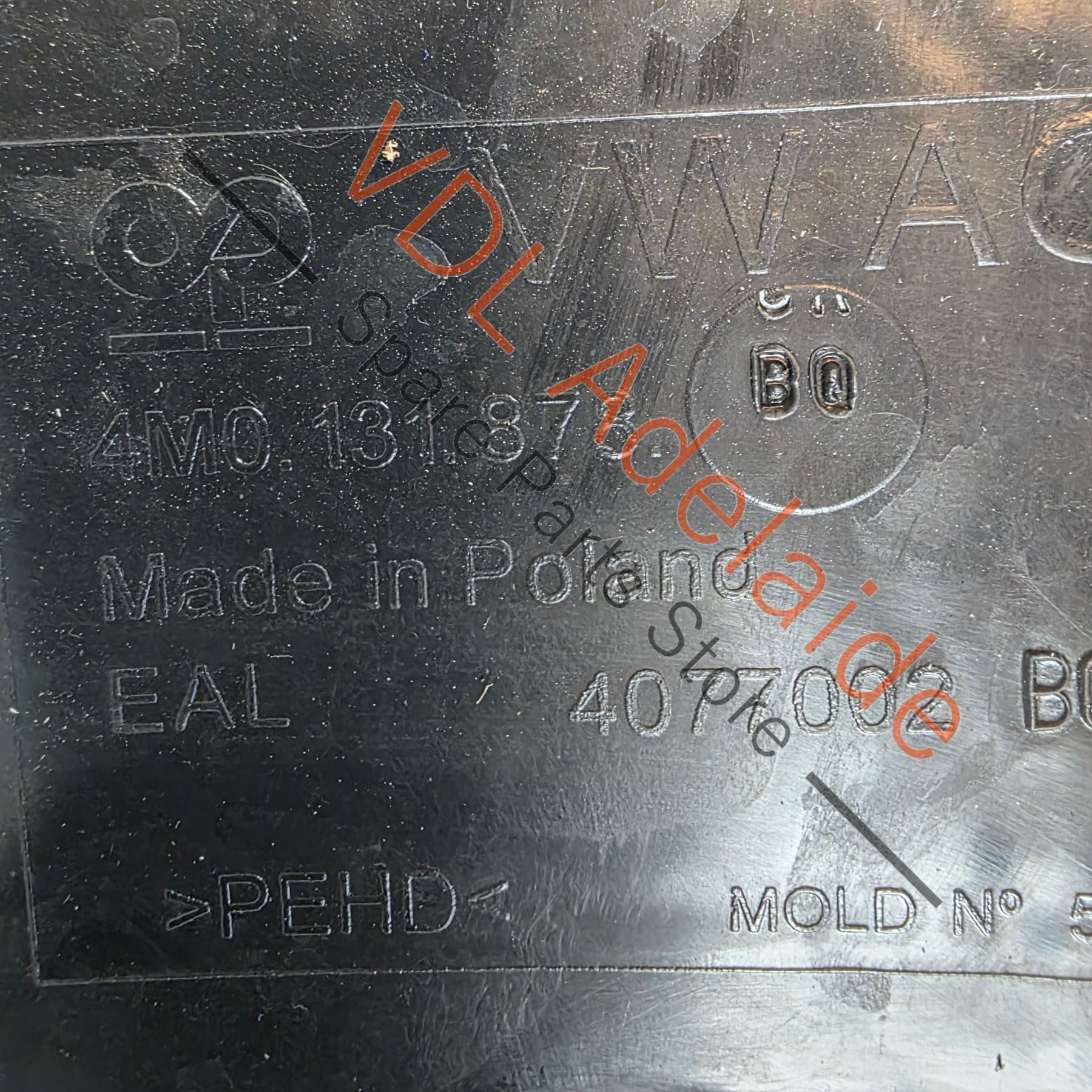 Bentley Bentayga Adblue Tank with Metering Pump 4M0131878BQ - Image 4