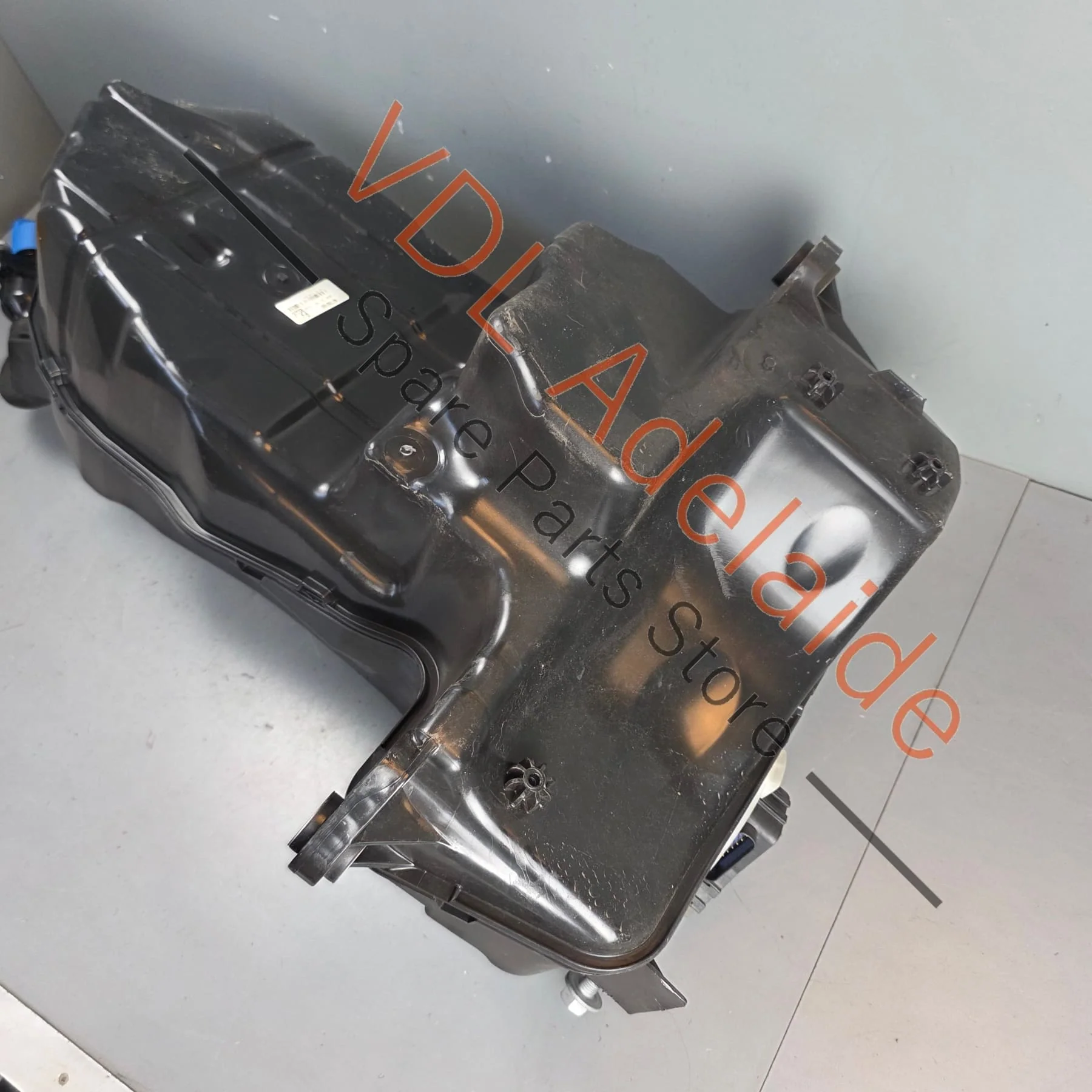 Bentley Bentayga Adblue Tank with Metering Pump 4M0131878BQ - Image 7
