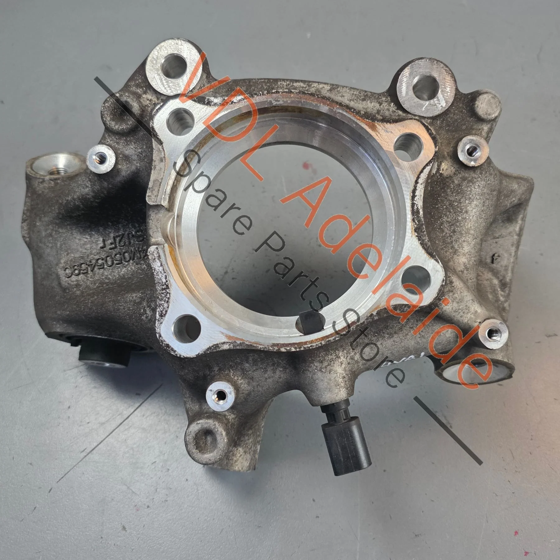 Lamborghini Urus Bentley Bentayga Left Rear Wheel Bearing Housing Hub Knuckle 4M0505431AG