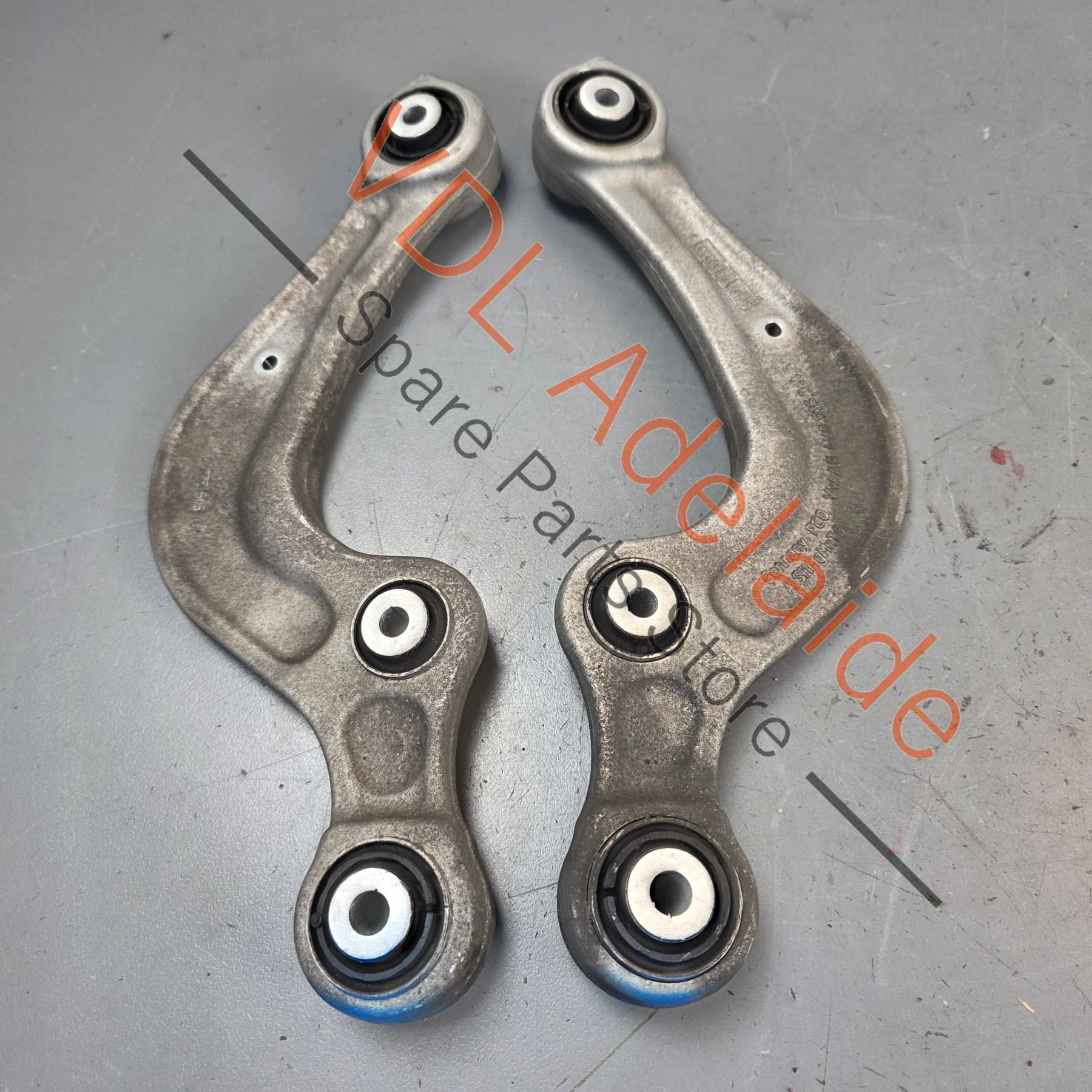 Audi Q7 Porsche Cayenne Touareg Bentayga Rear Suspension Upper Front Control Arms Pair 4M0505361 4M0505323G