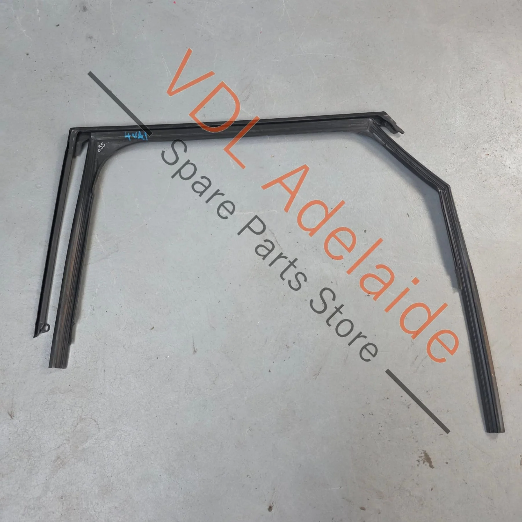 Bentley Bentayga 4V Rear Right Window Seal Gasket Rubber 36A839432A 36A839432B - Image 3