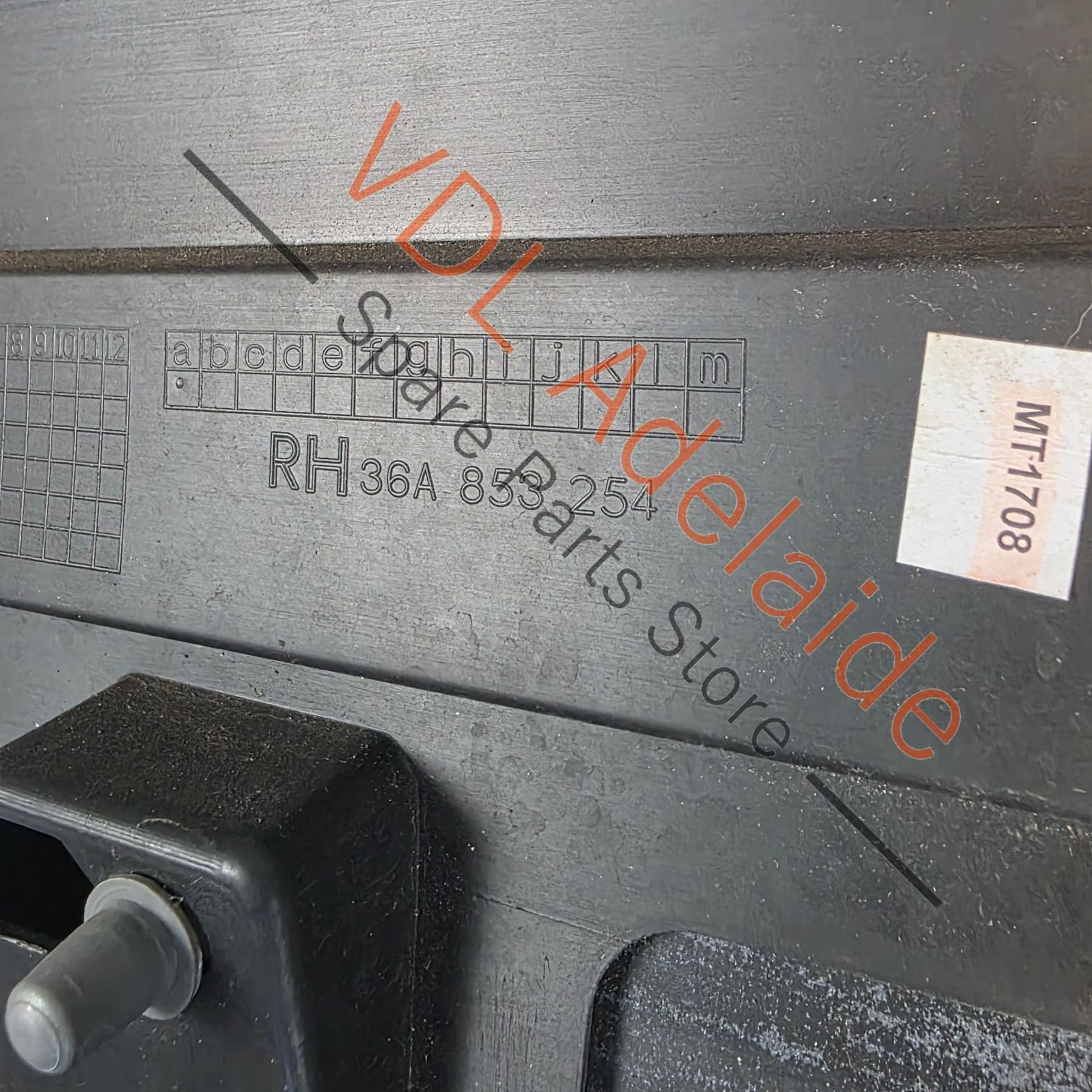 Bentley Bentayga 4V Rear Right Exterior Door Molding with Chrome Insert 36A853058 36A853192 - Image 2