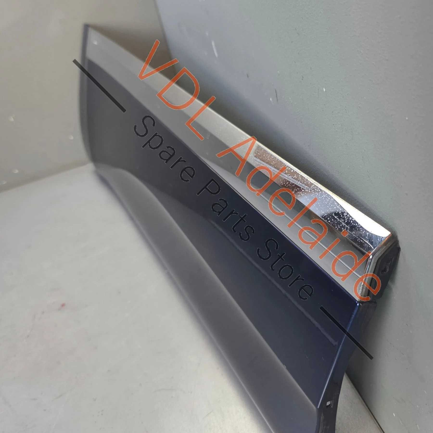 Bentley Bentayga 4V Rear Right Exterior Door Molding with Chrome Insert 36A853058 36A853192 - Image 6