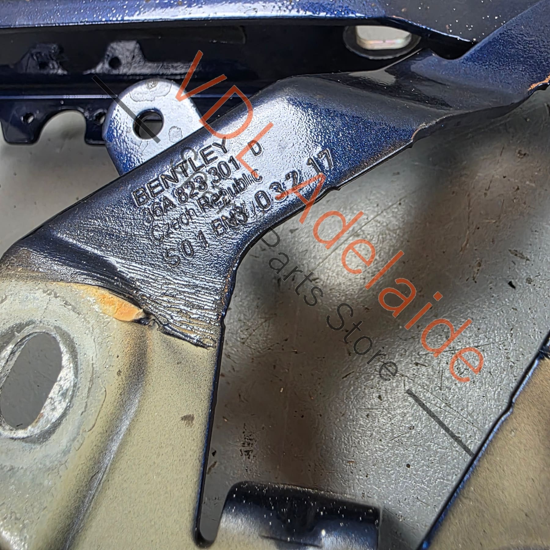 Bentley Bentayga Bonnet Hinge Left 36A823301D - Image 4