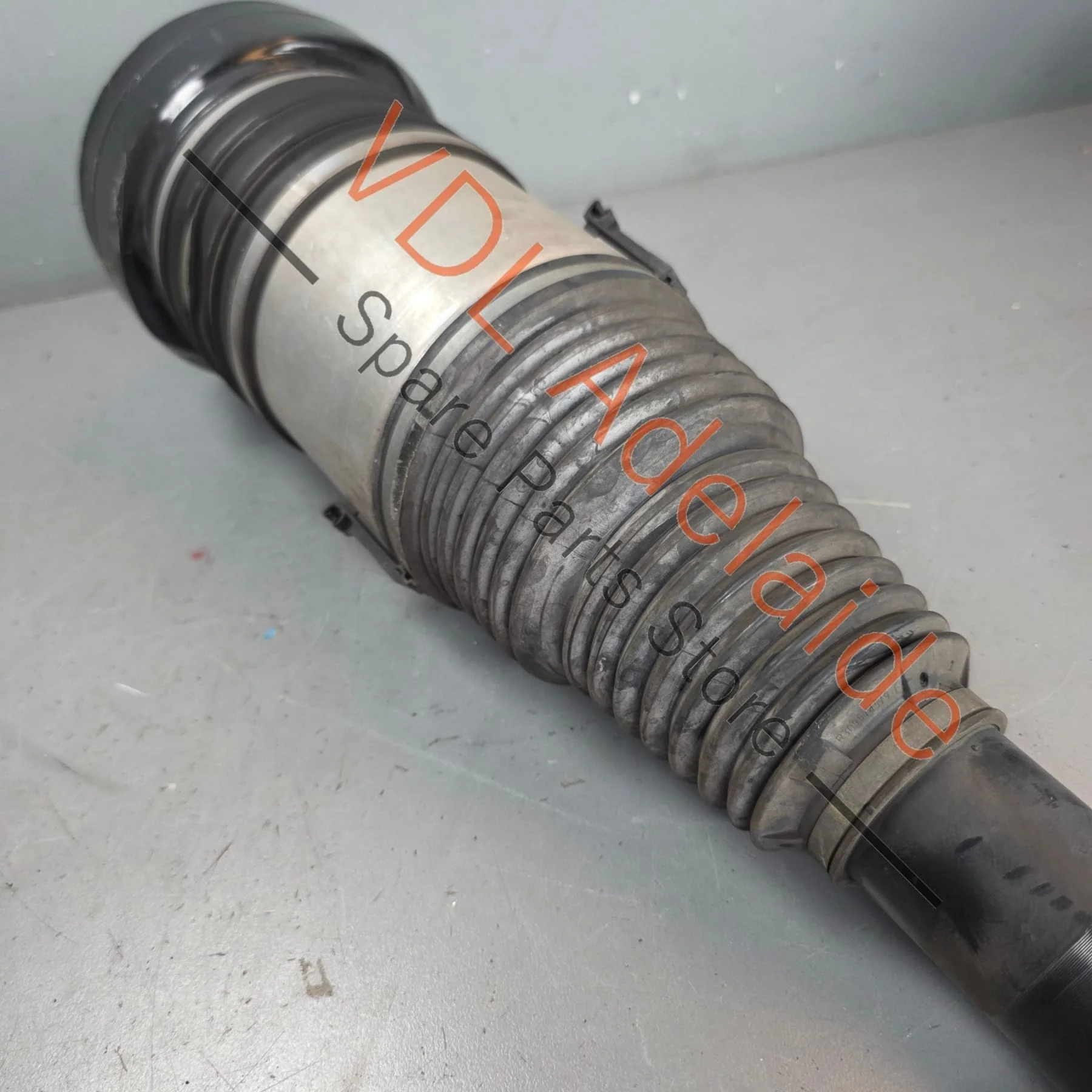Bentley Bentayga Front Shock Absorber Damper Air Suspension Strut 4M0616039AH - Image 4