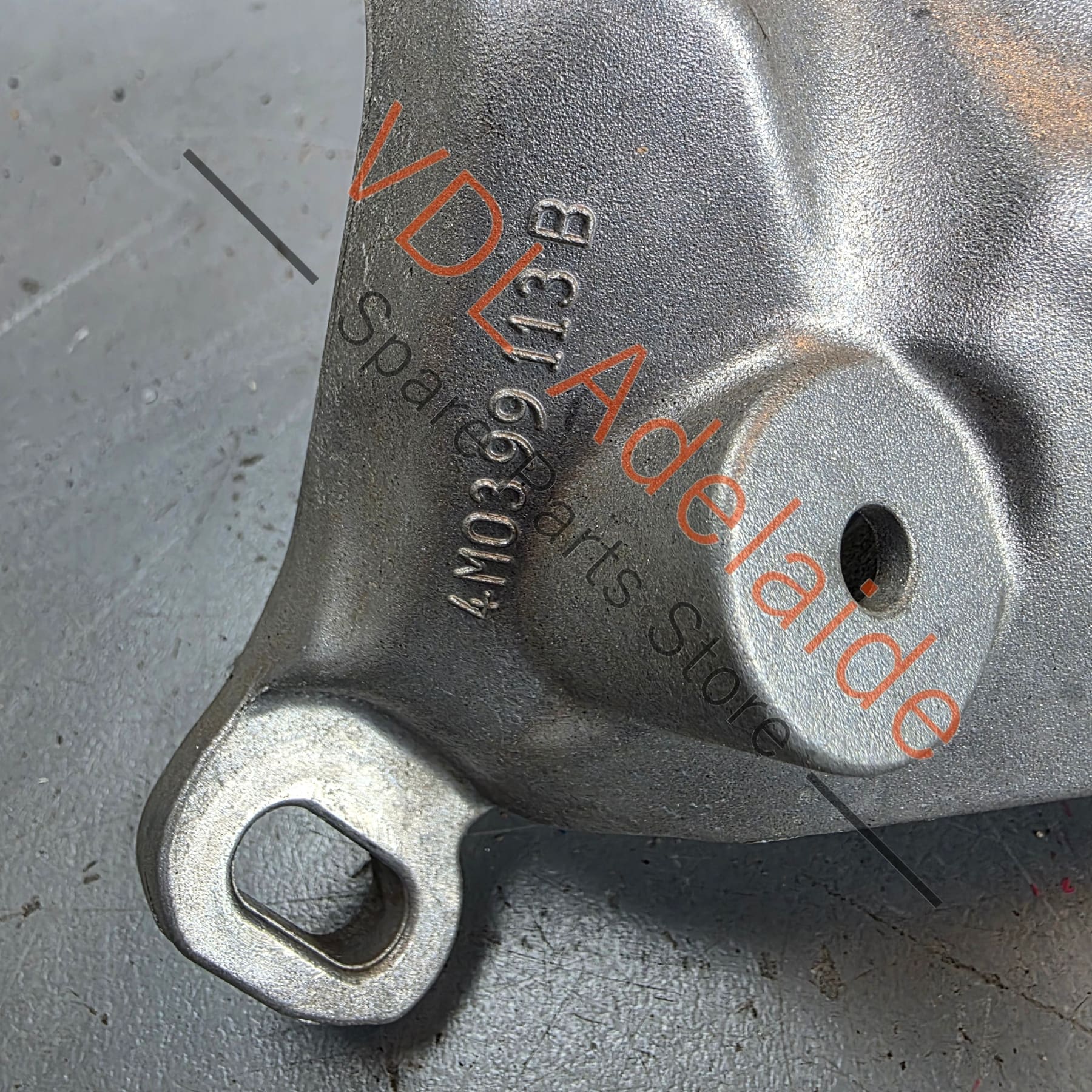 Aud VW V8 Engine Mount Bracket Aluminium 4M0399113B Left - Image 3