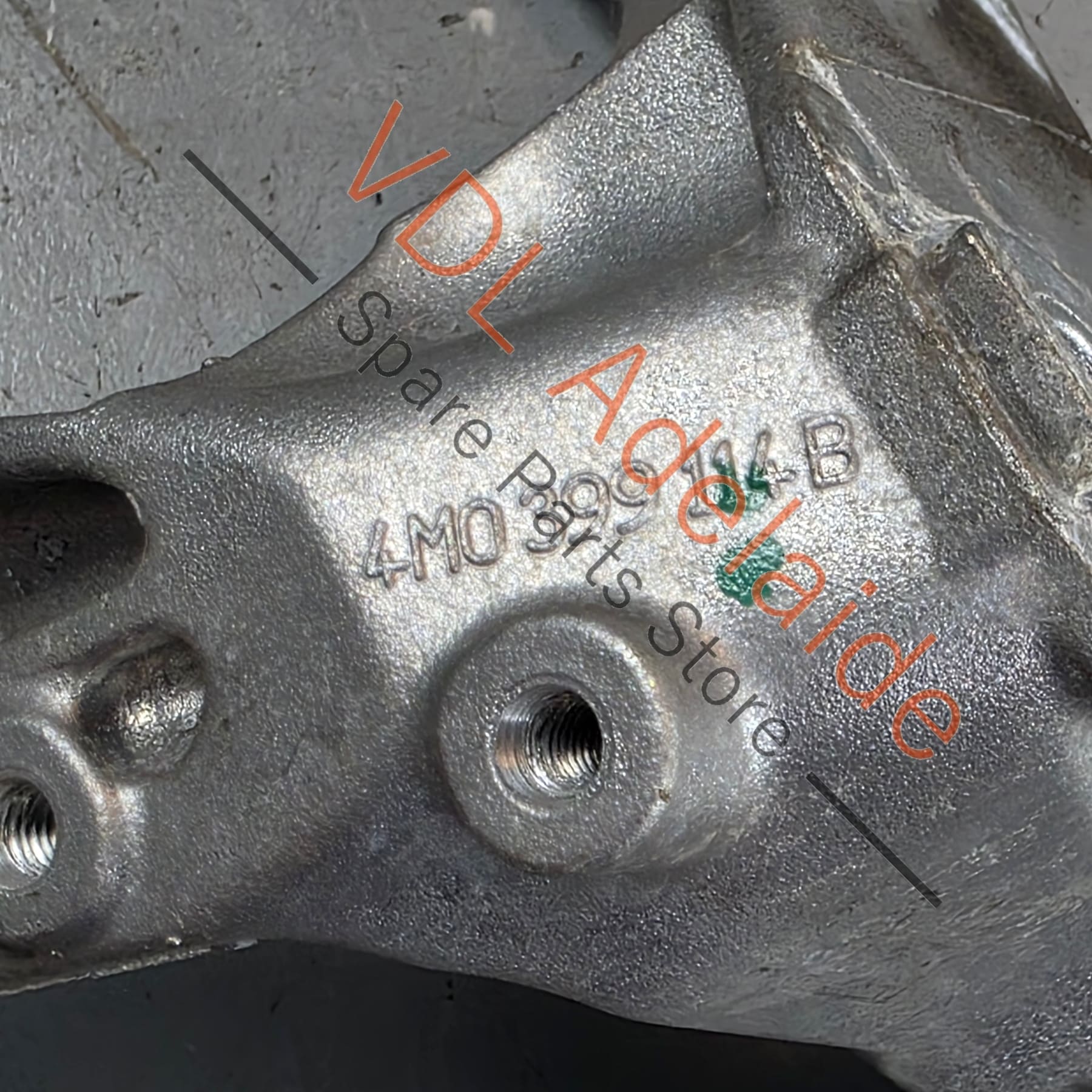 Aud VW V8 Engine Mount Bracket Aluminium 4M0399114B Right - Image 5