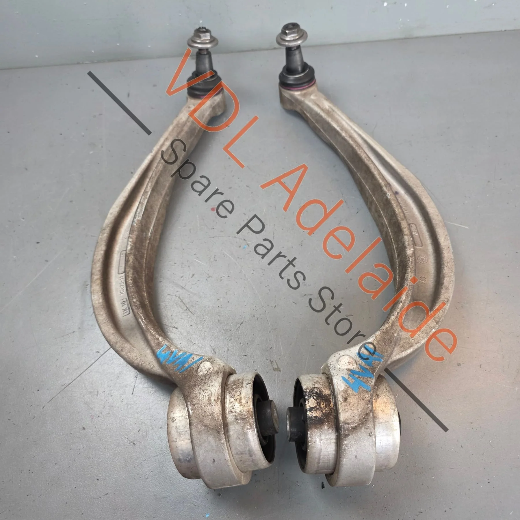 VW Audi Bentley Front Suspension Lower Control Arm Pair 4M0407693F 4M0407694F
