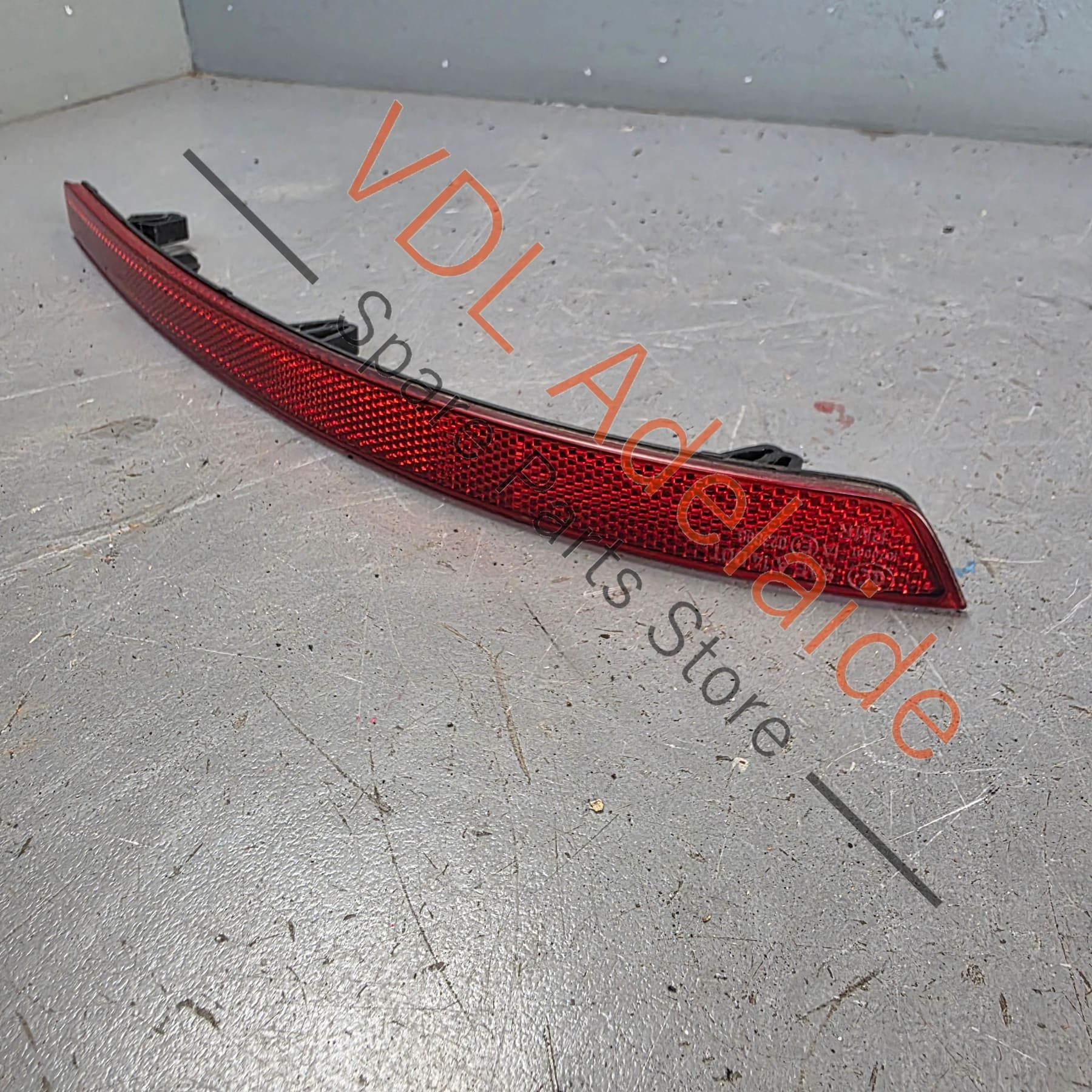 Bentley Bentayga Rear Bumper Reflector Left 36A945105 - Image 2