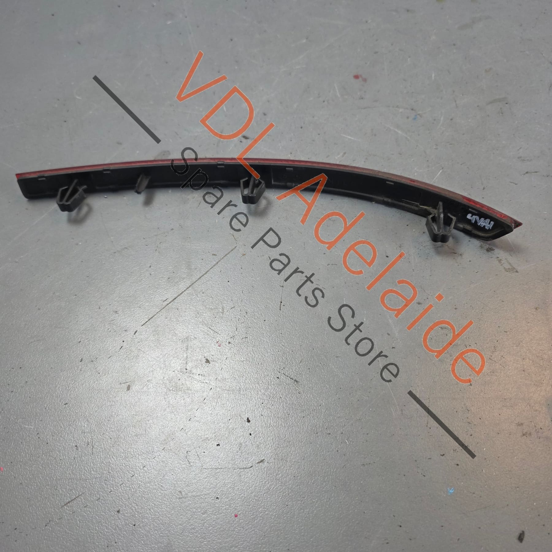 Bentley Bentayga Rear Bumper Reflector Left 36A945105 - Image 4