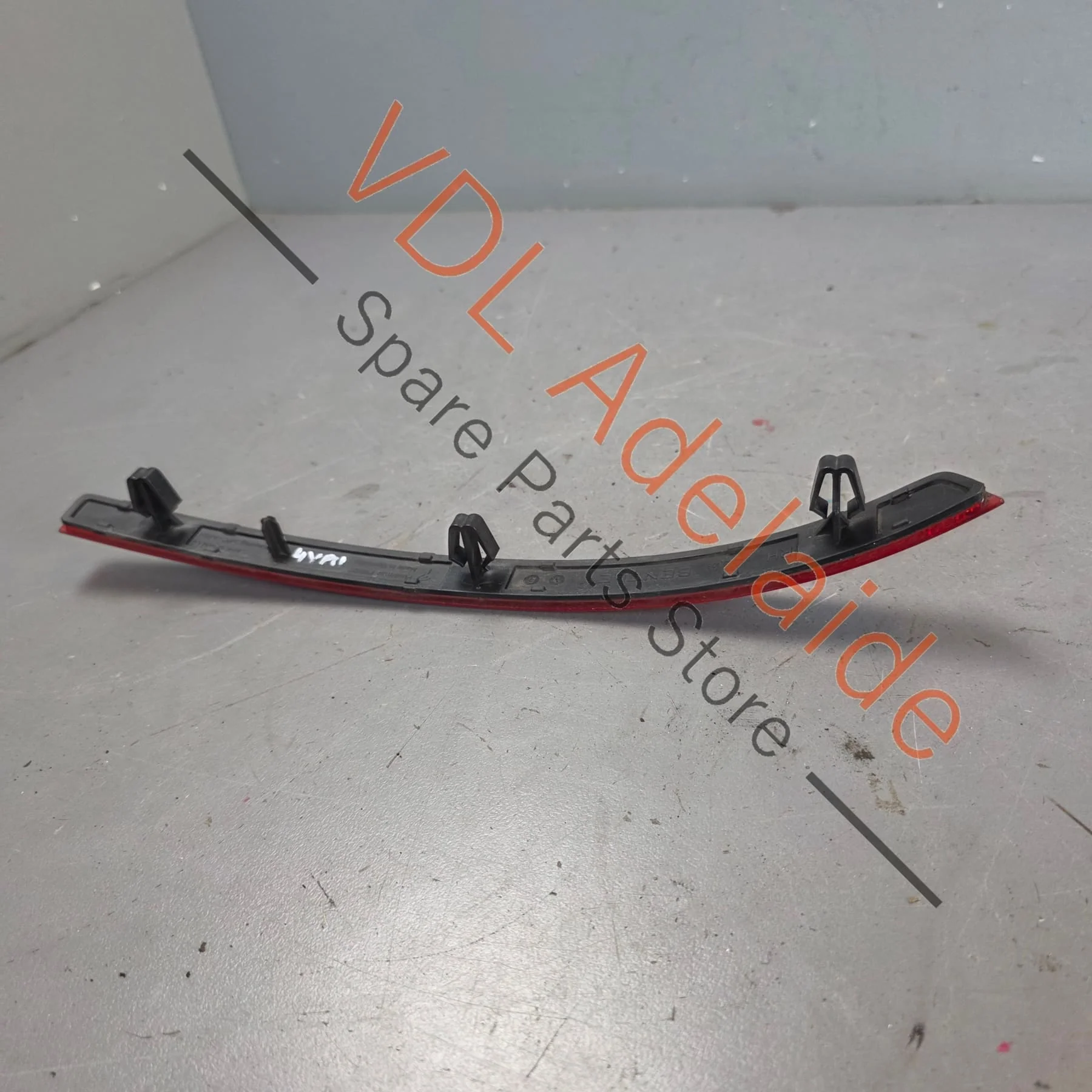 Bentley Bentayga Rear Bumper Reflector Right 36A945106 - Image 2