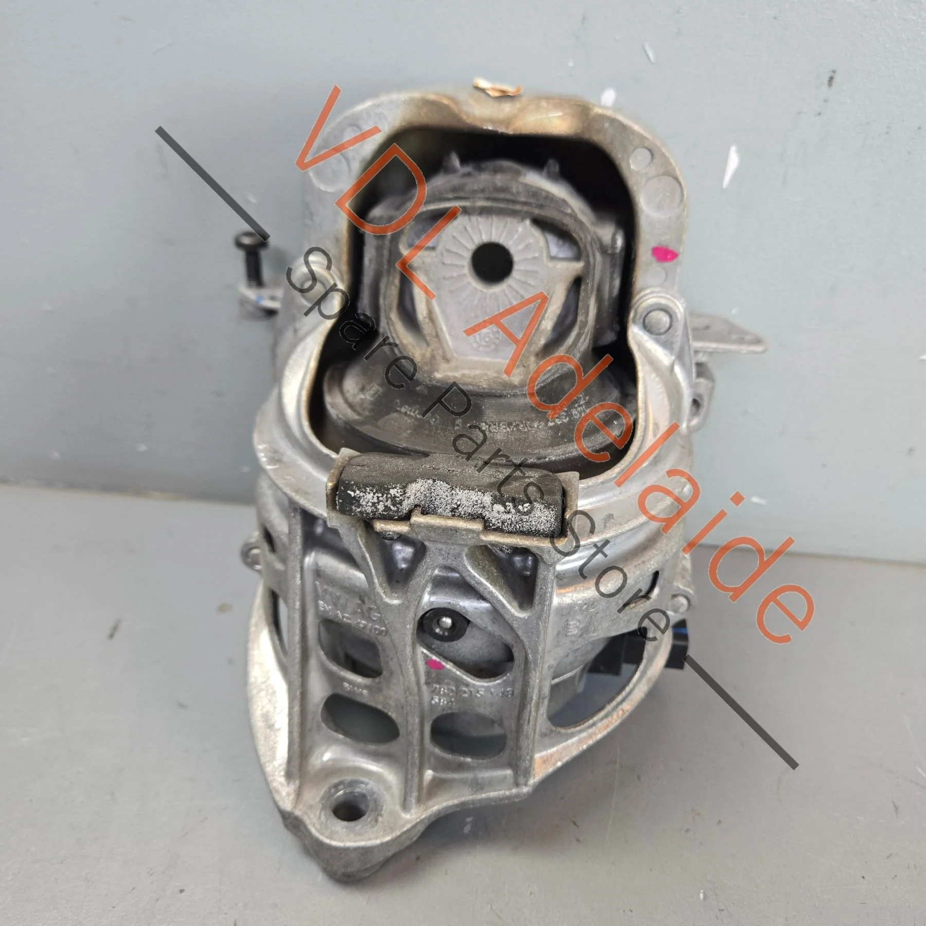 Bentley Bentayga Engine Mount Right 4M0199256AJ
