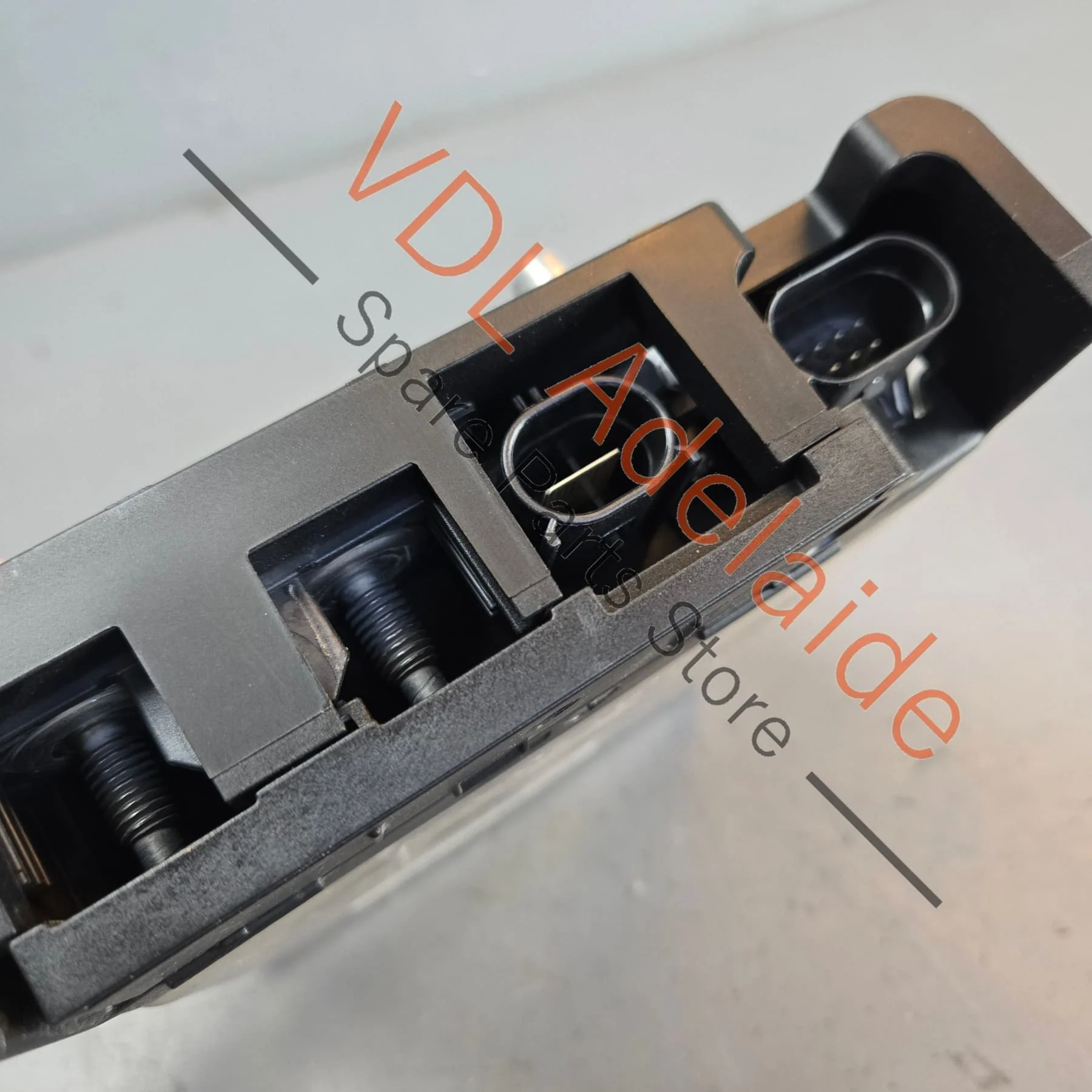 Bentley Bentayga 48V Voltage Converter 4M0959663B - Image 5