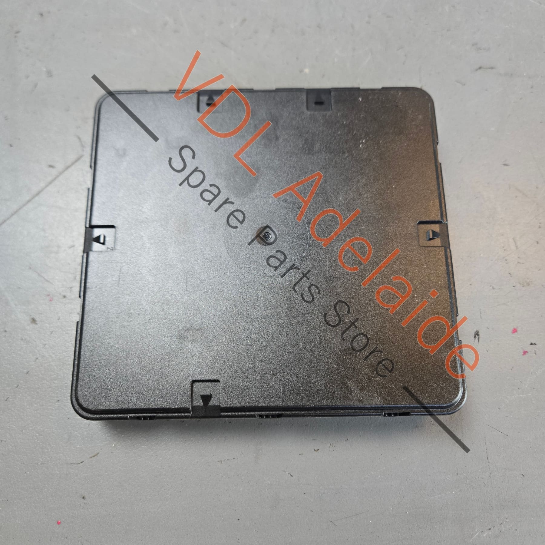 Bentley Bentayga BCM2 Body Control Module 8W0907064DB - Image 4