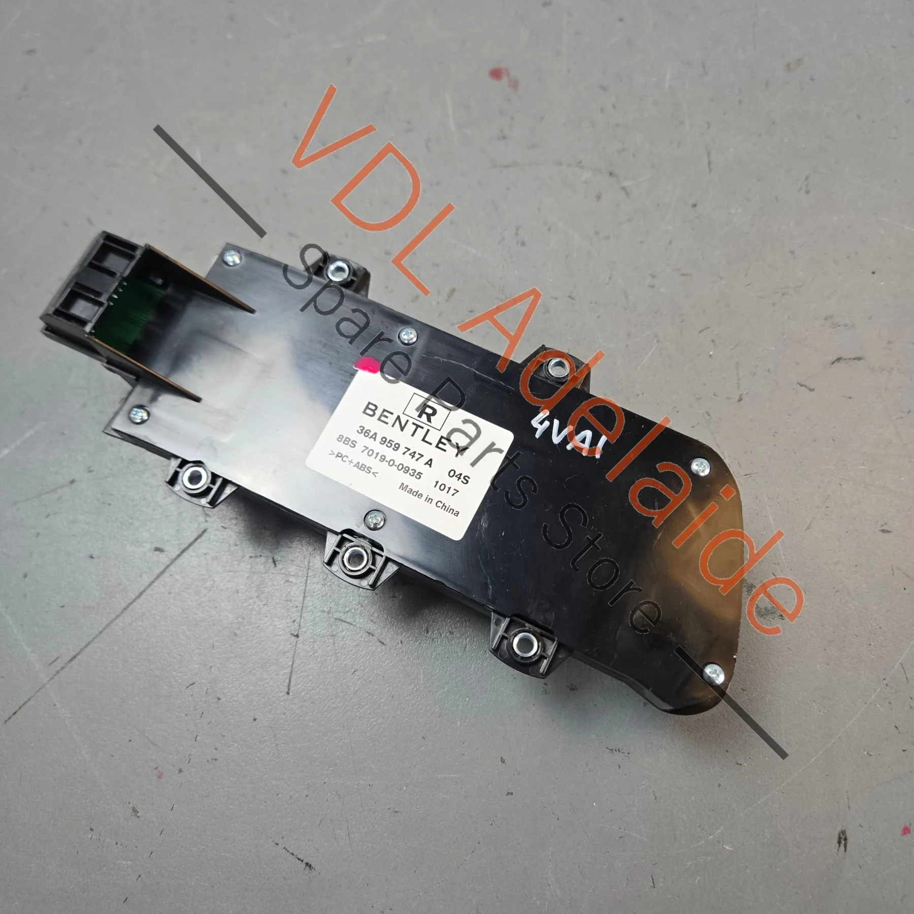 Bentley Bentayga Left Seat Adjustment Switch 36A959747A - Image 4