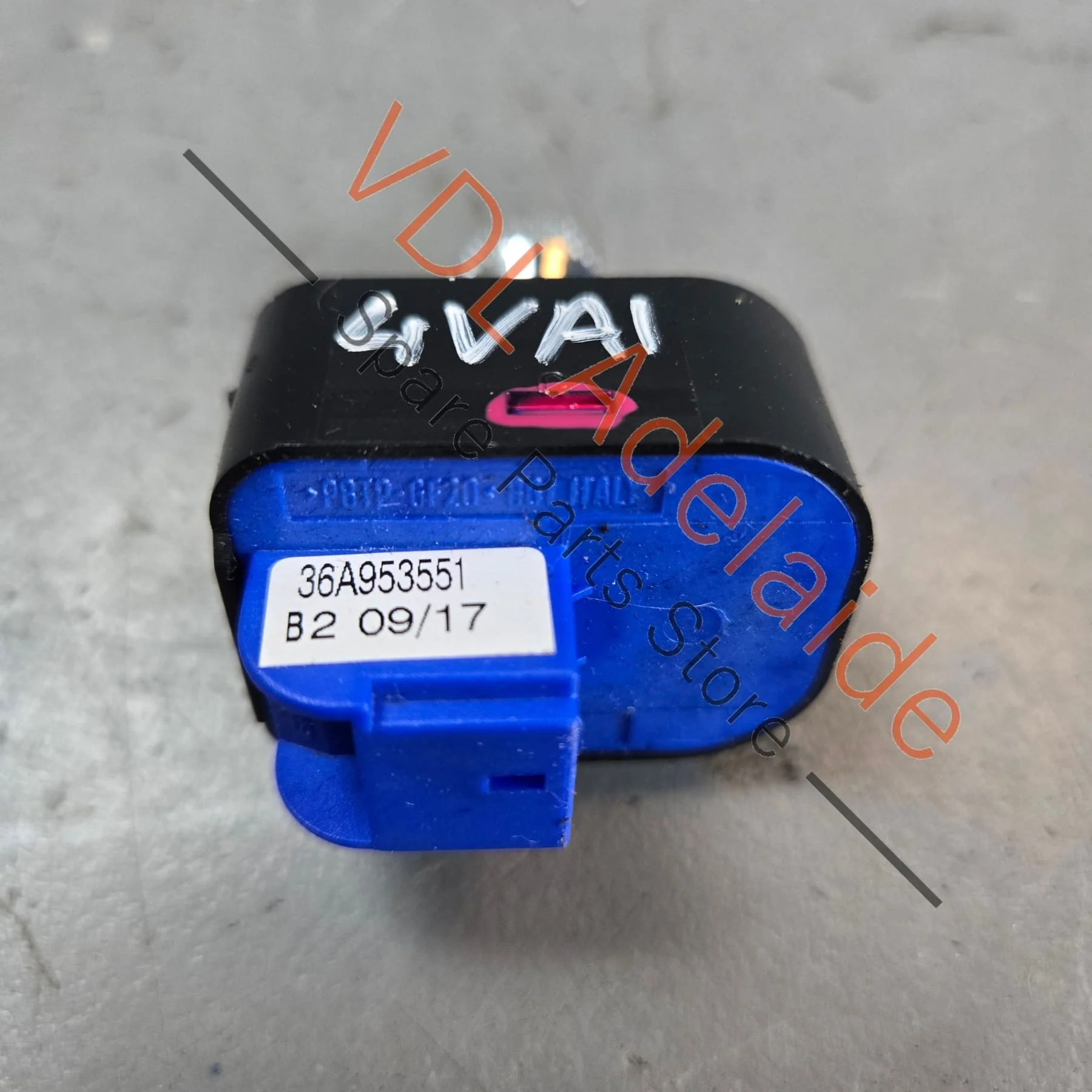 Bentley Bentayga Steering Column Adjustment Switch 36A953551 - Image 4