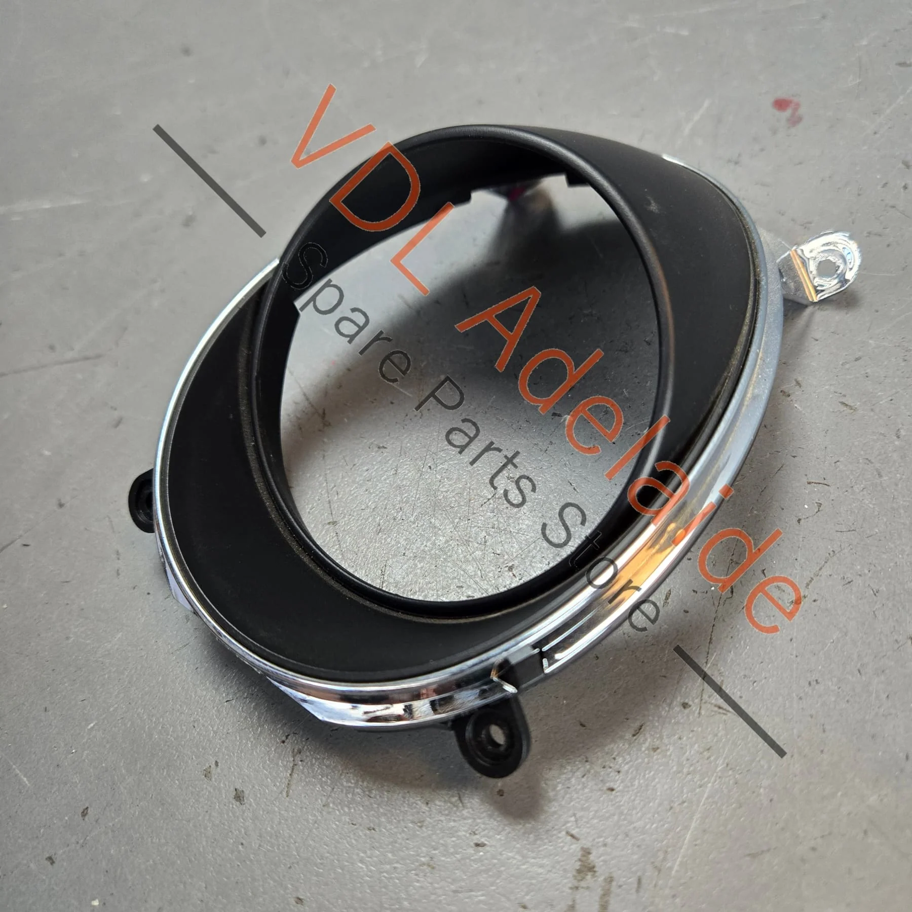 Bentley Bentayga Front Centre Air Vent Trim 36A858741 Left - Image 7