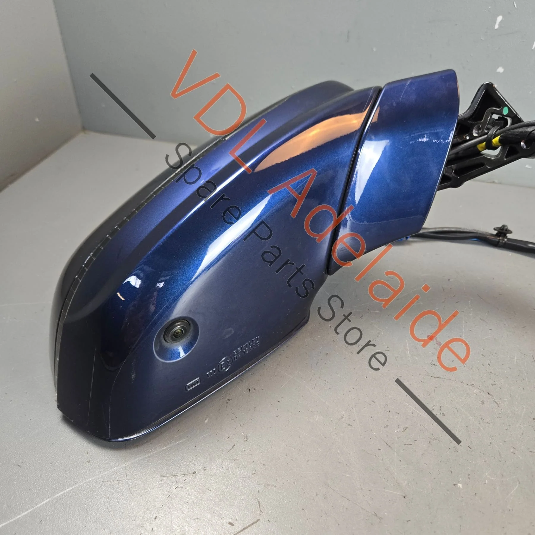 Bentley Bentayga Right Exterior Mirror Housing Complete for RHD with Surround Camera - Image 9