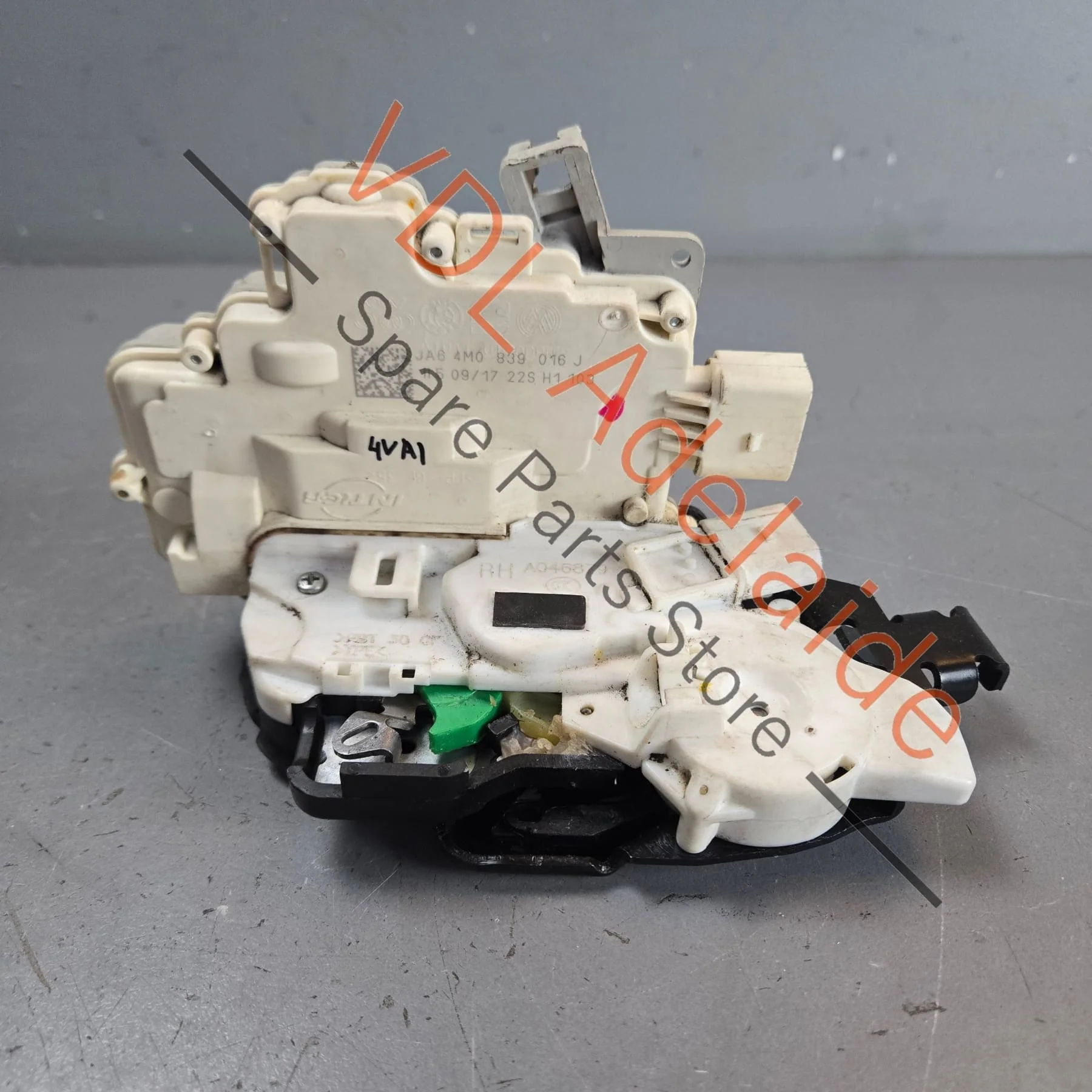 Audi Q7 Bentley Bentayga Door Lock Module Right Rear 4M0839016J