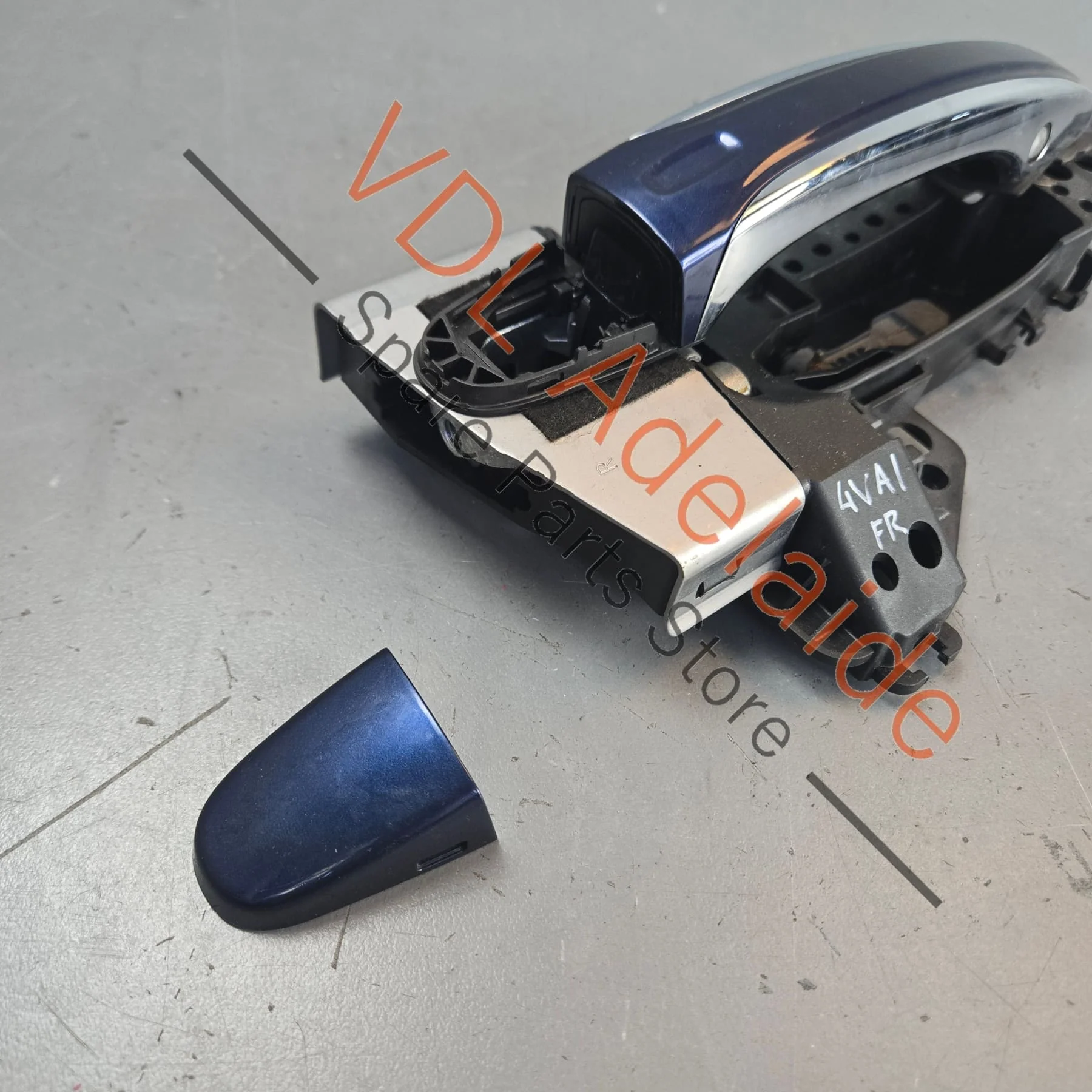 Bentley Bentayga Right Front Drivers Exterior Door Handle Assembly 36A837206F 4M2837886A - Image 3