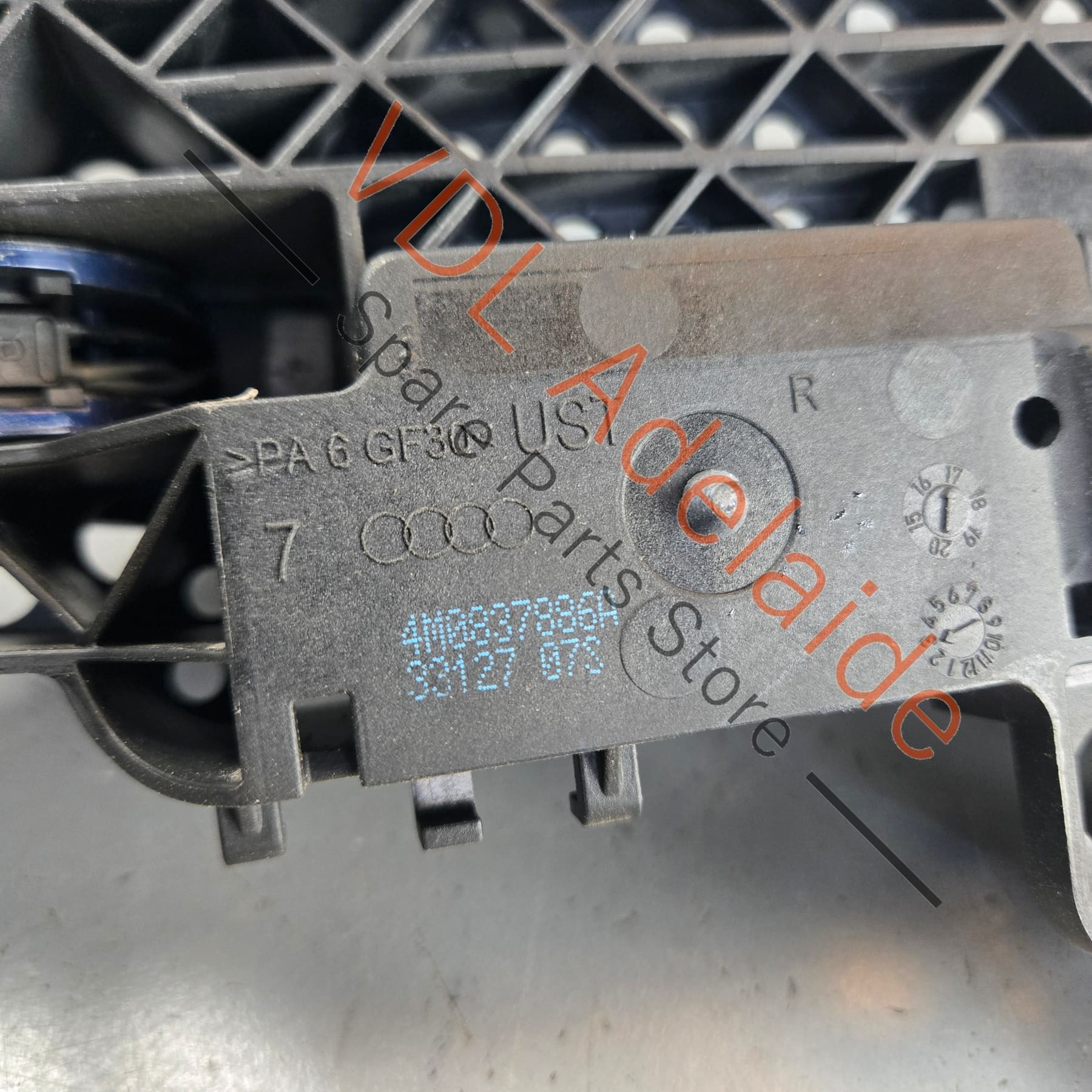 Bentley Bentayga Right Passenger Exterior Door Handle Assembly 36A837206F 4M0837886A - Image 7