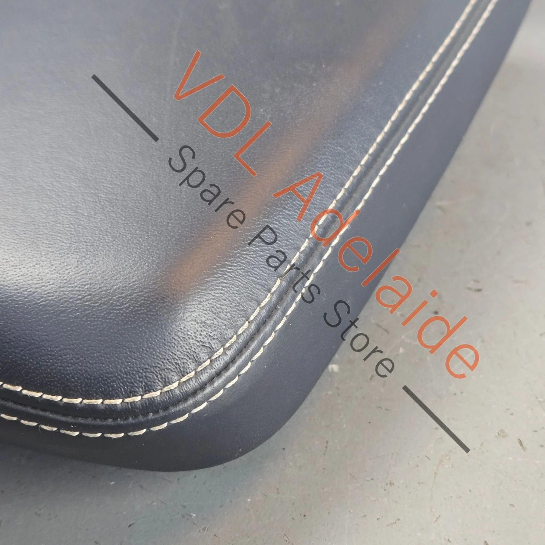 Bentley Bentayga Centre Armrest Arm Rest Imperial Blue Leather 36A864207C 36A864207CV66 - Image 2