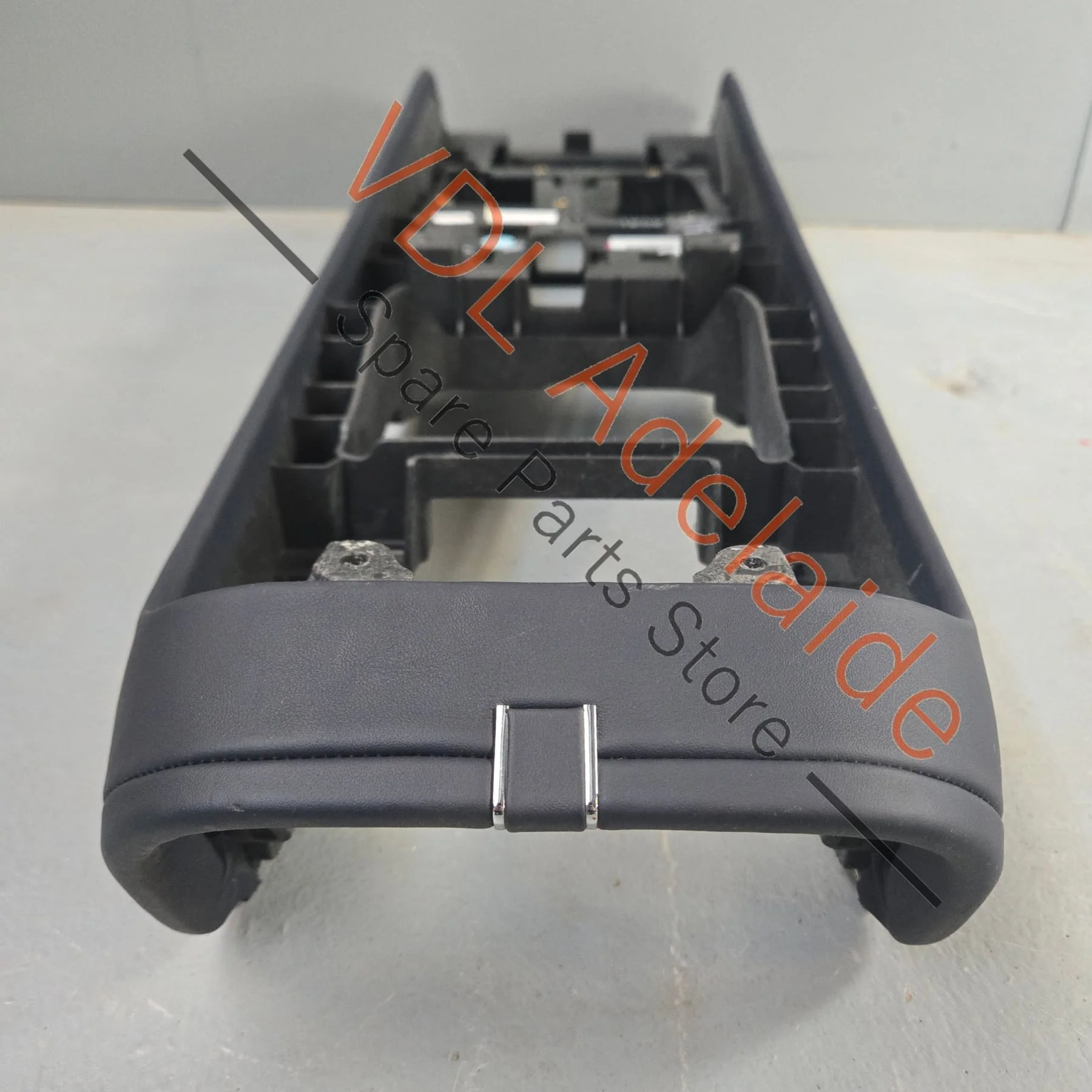 Bentley Bentayga Centre Console Base Trim Imperial Blue Leather 36C863243B - Image 9