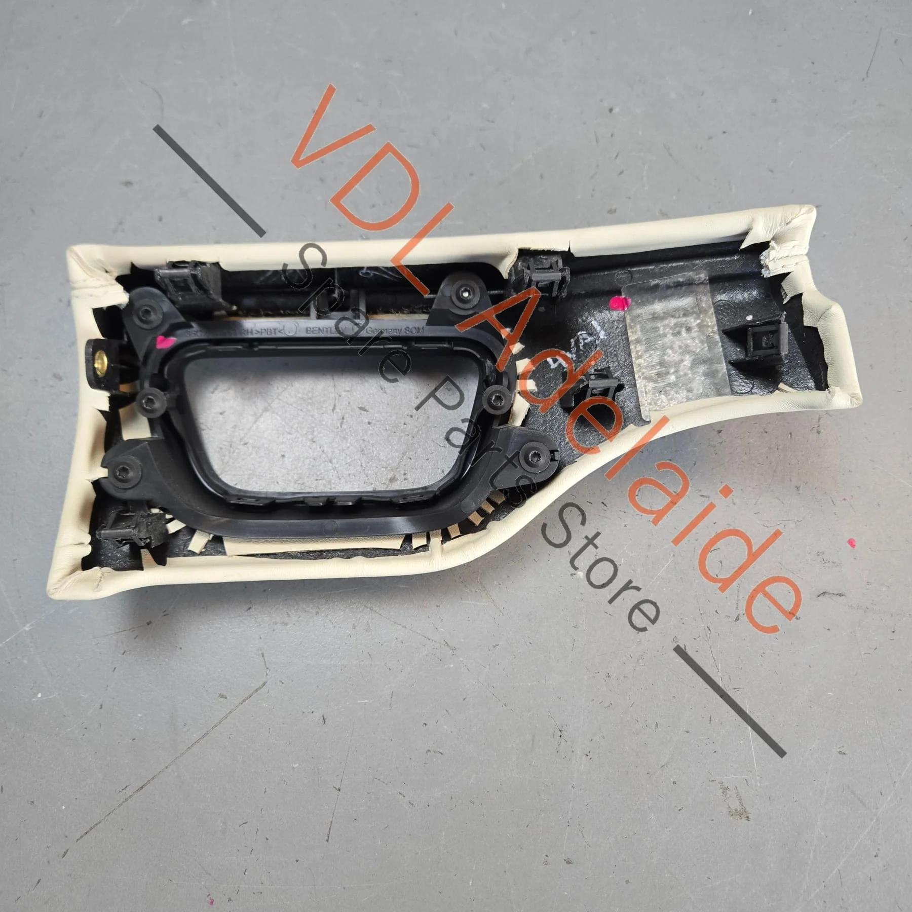Bentley Bentayga Right Side Headlight Switch Dashboard Trim Linen Leather 36C868115 - Image 5