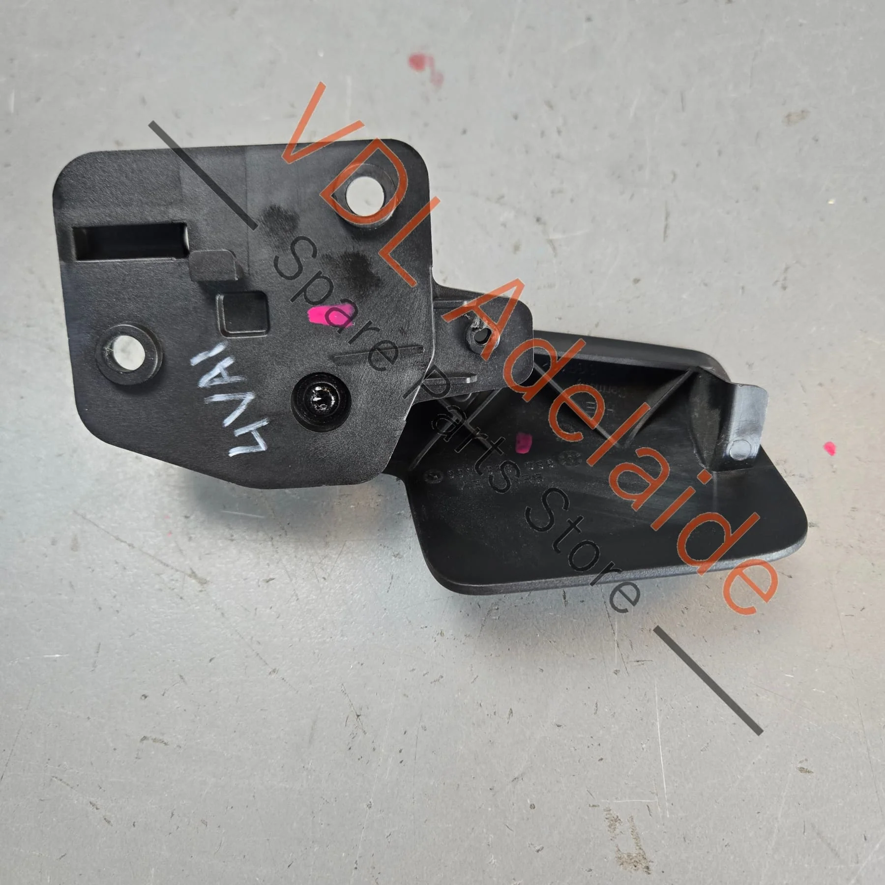 Bentley Bentayga Right Bonnet Release Handle for RHD 36C823533 - Image 4